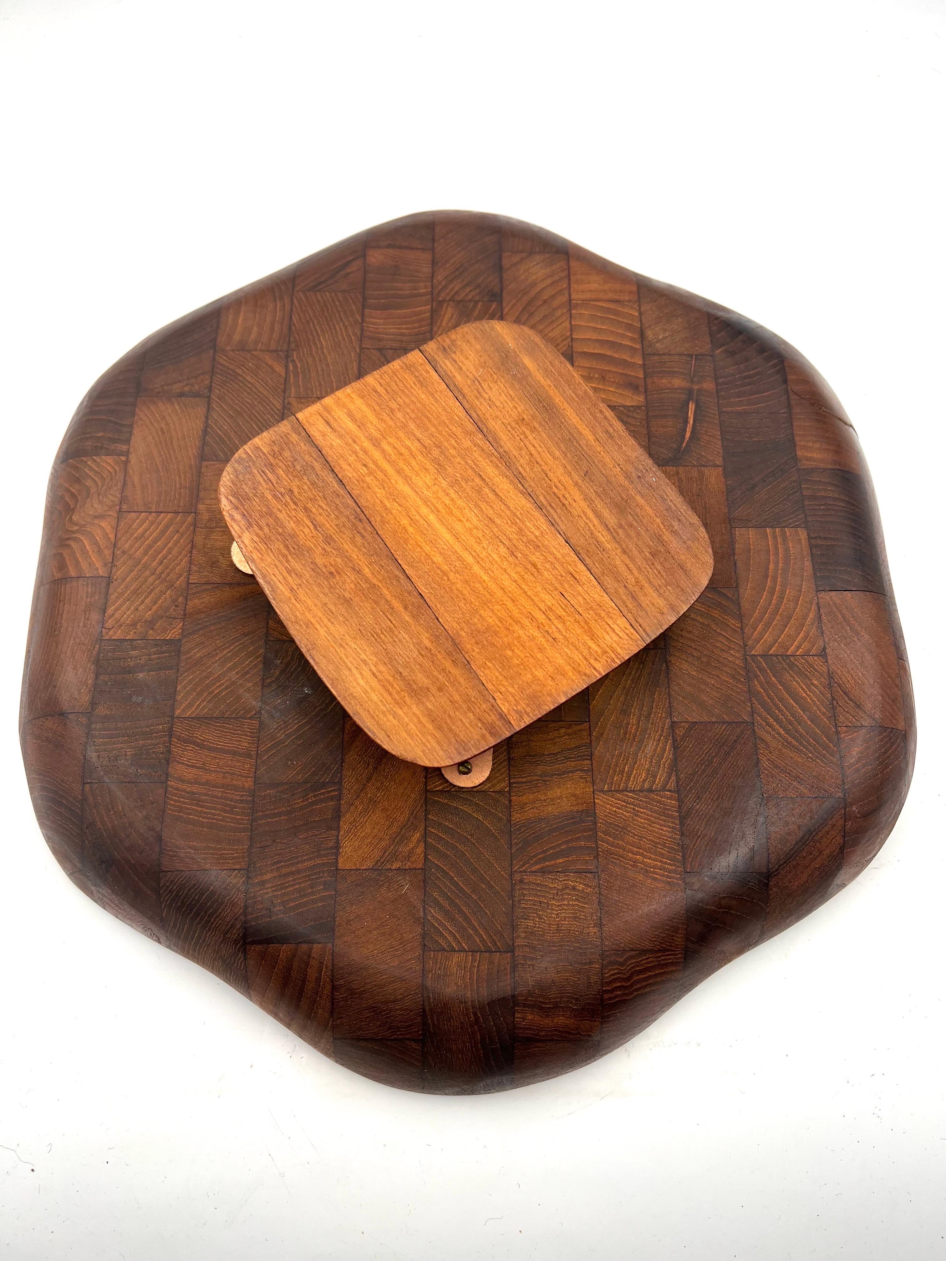 Danish Modern Solid Teak Butcherblock Lazy Susan Catch It All Serving Bowl In Good Condition For Sale In San Diego, CA