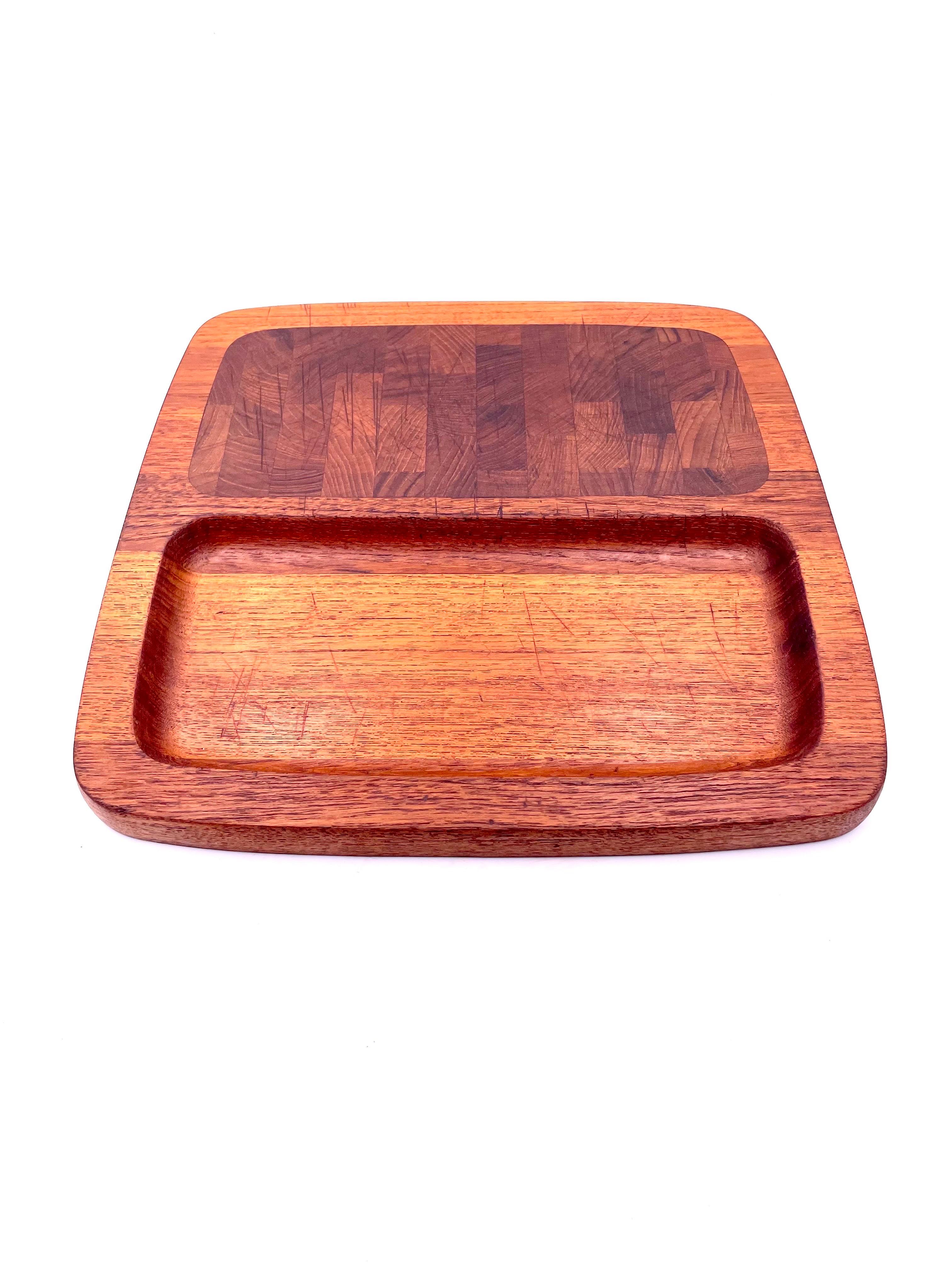 Danish Modern Solid Teak Cheese and Crackers Tray by Dansk Quistgaard In Good Condition For Sale In San Diego, CA