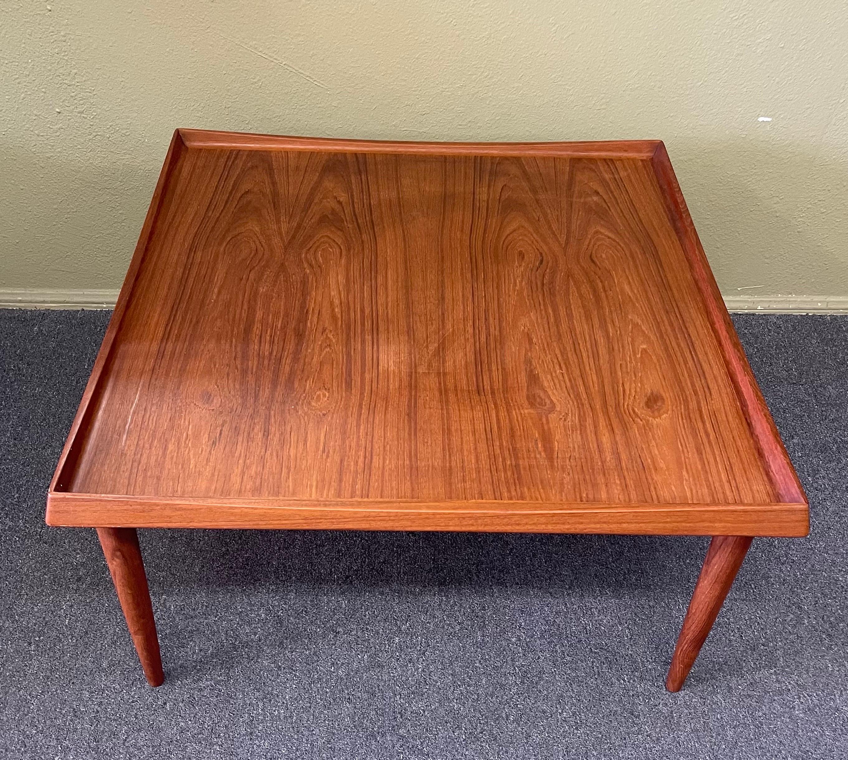 Danish Modern Solid Teak Coffee Table by Moredo For Sale 5