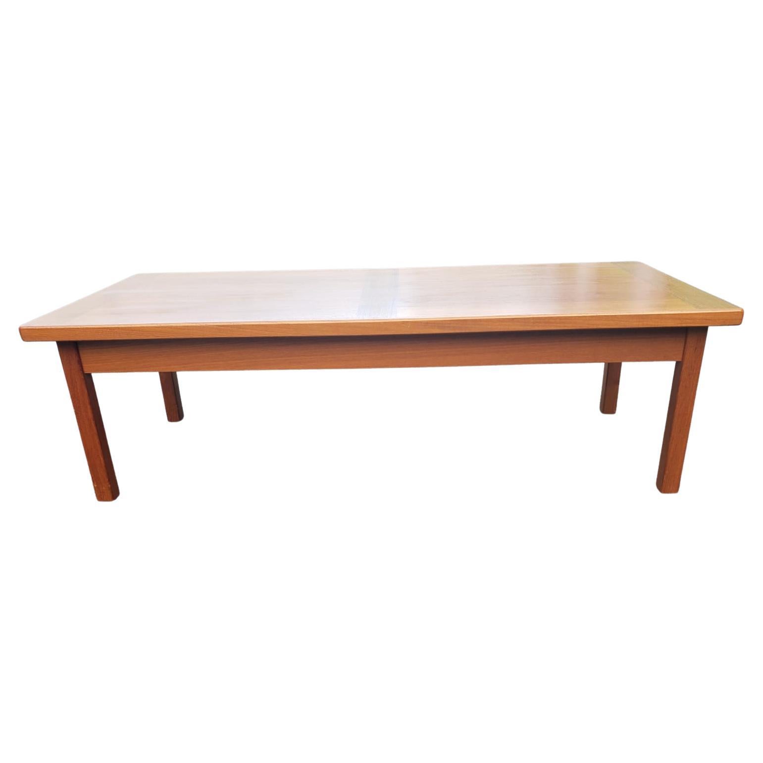 Woodwork Danish Modern Solid Teak Coktail Table / Coffee Table For Sale