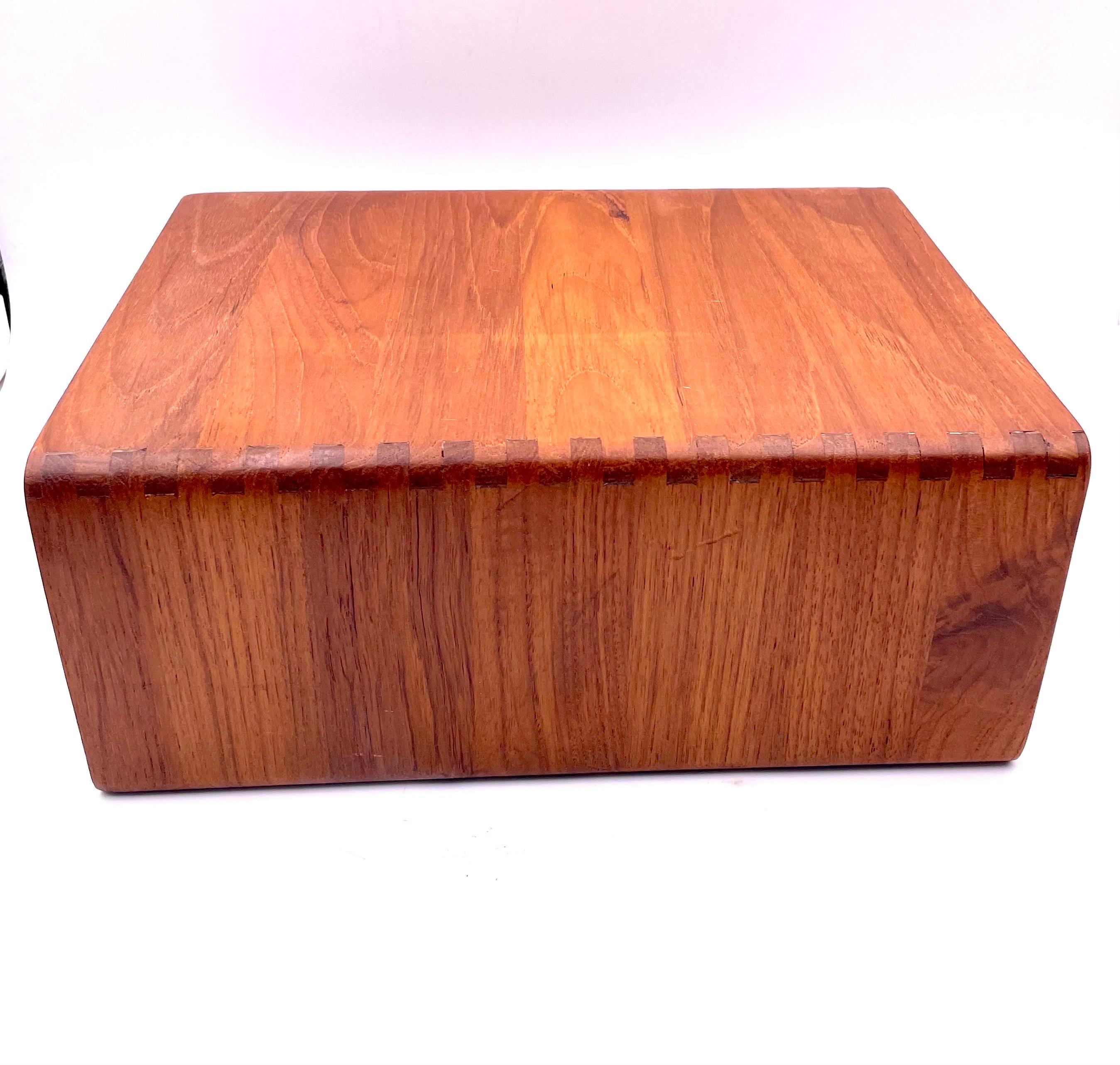 Danish Modern Solid Teak Dovetail Multiuse Box with Drawer In Excellent Condition In San Diego, CA