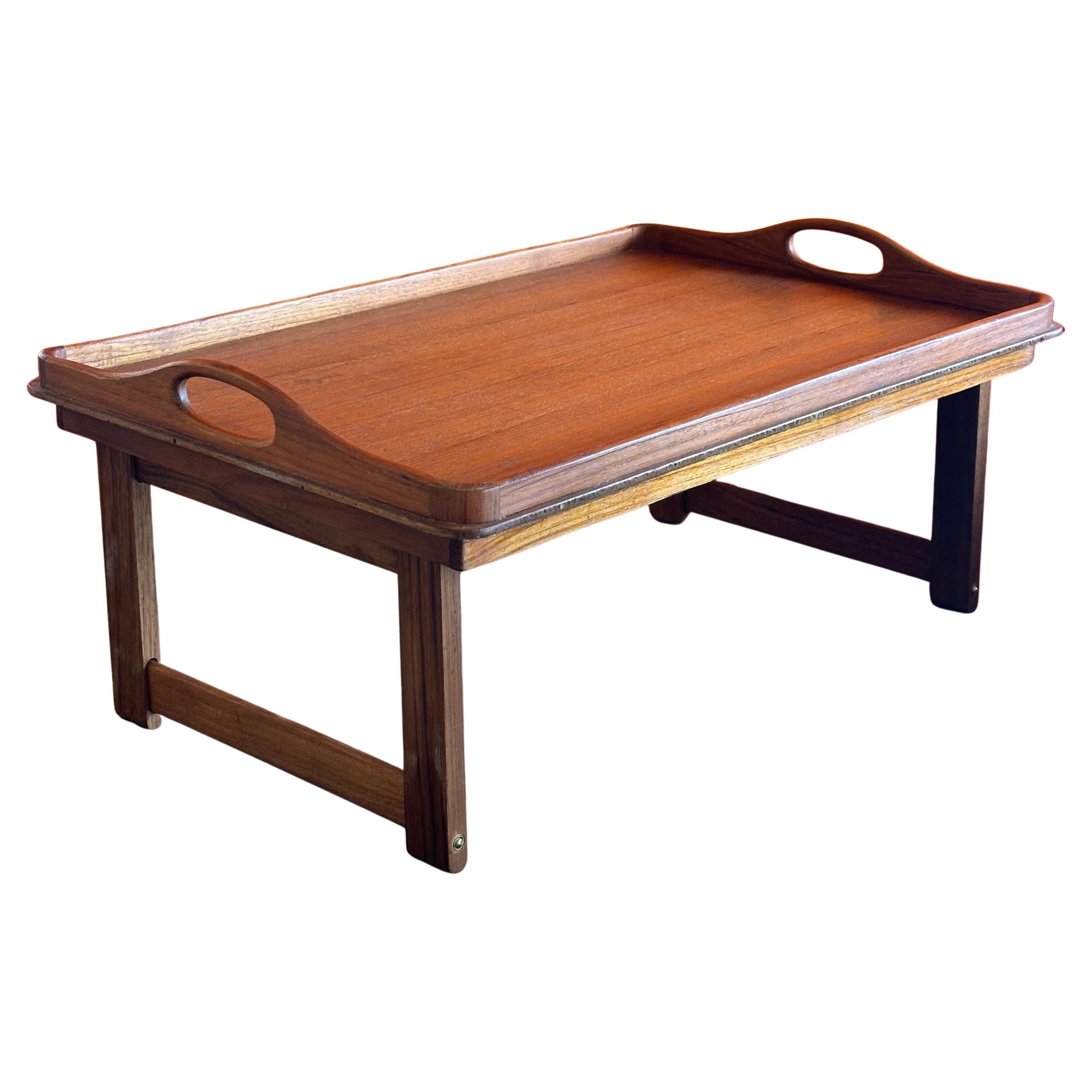 Bandeja plegable danesa moderna de teca maciza para cama / desayuno en venta
