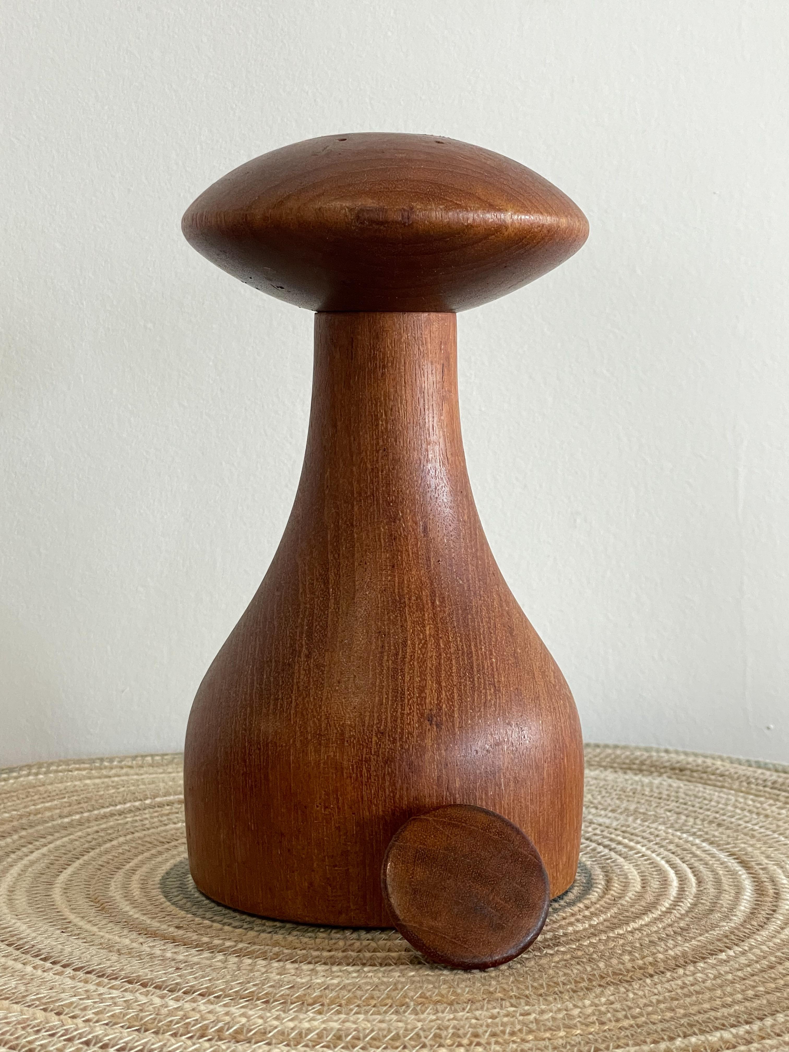 Dänische Moderne Salz- und Pfeffermühle aus massivem Teakholz von Jens Quistgaard für Dansk (Holzarbeit)