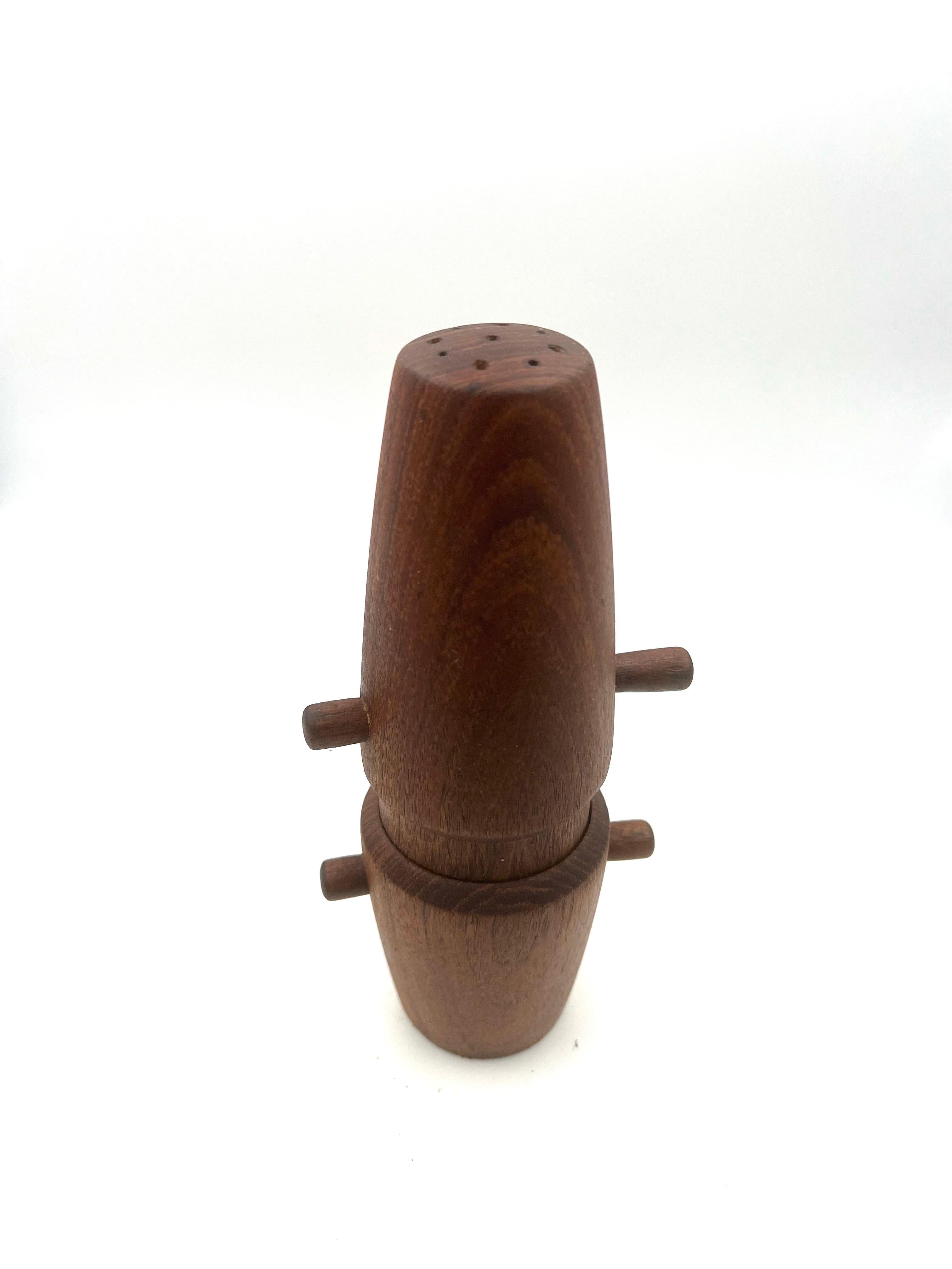 Danish Modern Solid Teak Salt and Peppermill Designed by Quistgaard for Dansk 1