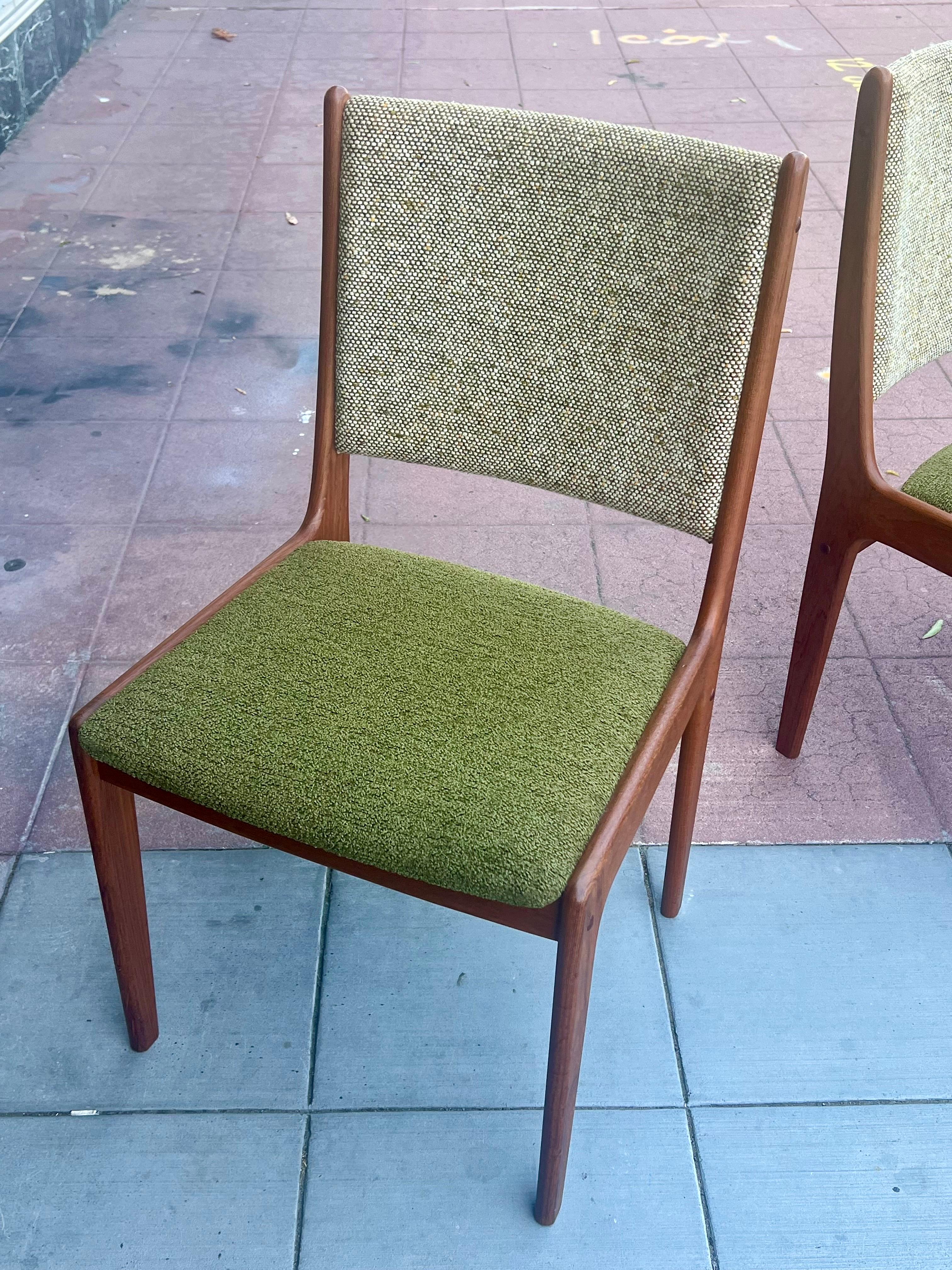 20th Century Danish Modern Solid Teak Set of 4 Dining Chairs by Johannes Andersen For Sale