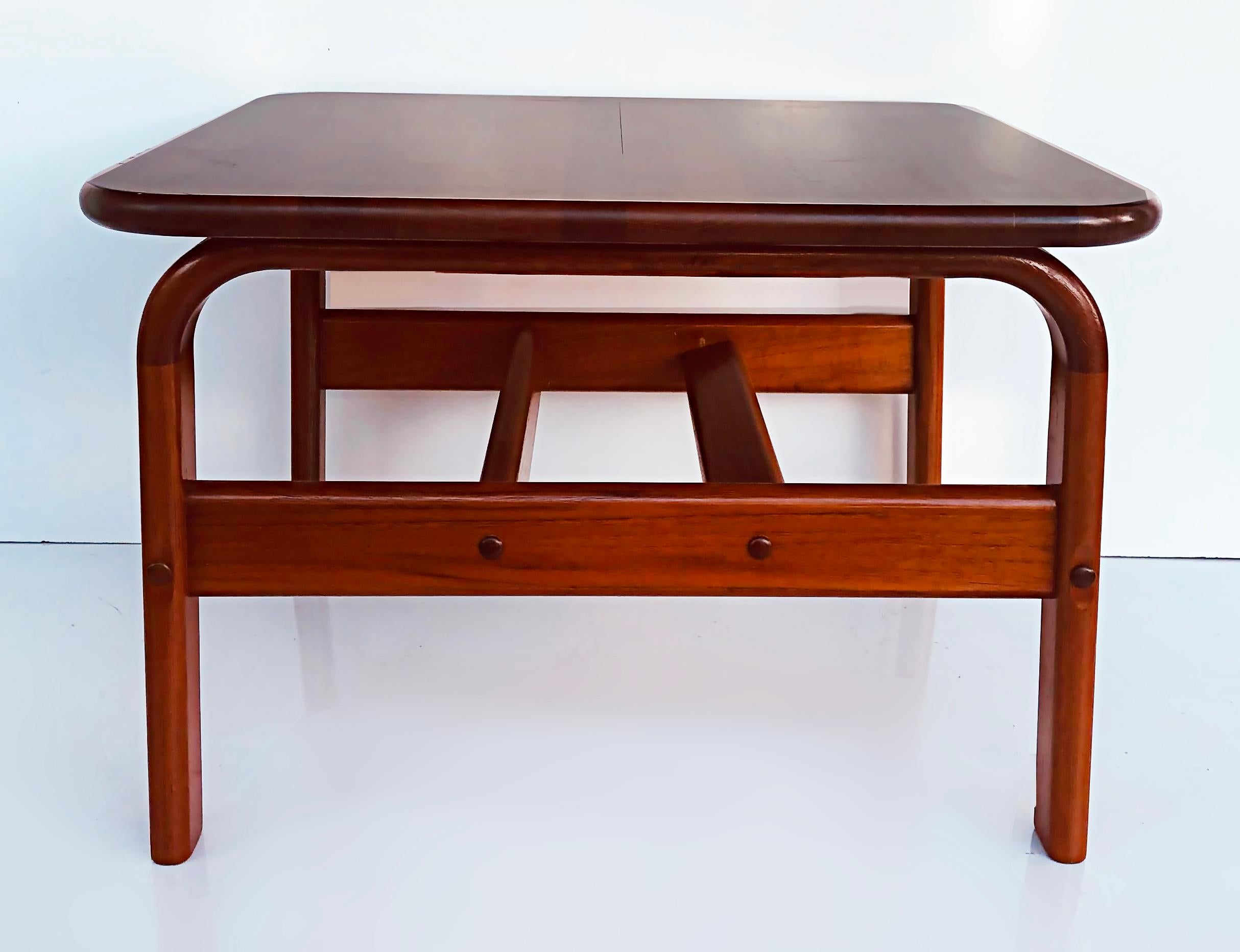 Scandinavian Modern Danish Modern Solid Teak Side Table Rounded Edges and Curved Legs For Sale
