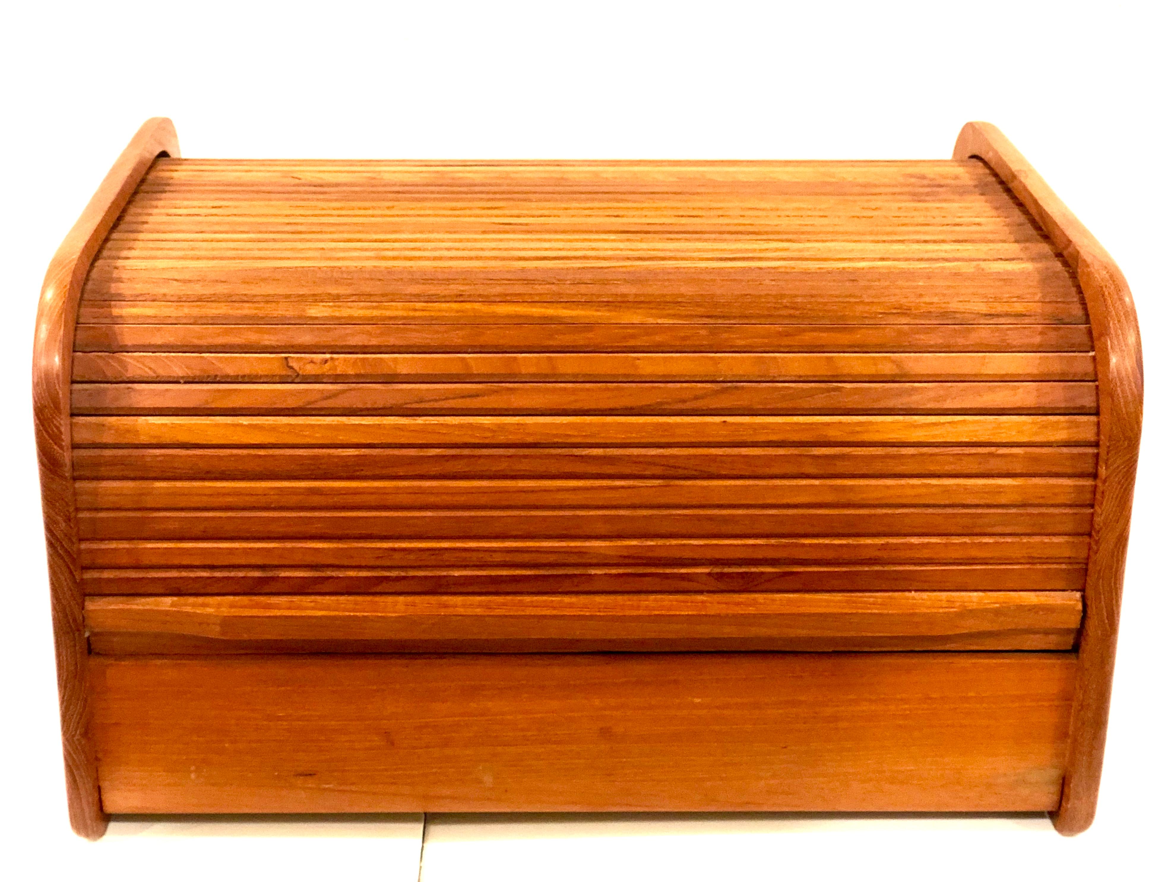 Danish modern solid teak tambour door trinket box, beautiful well crafted box desk top great for small storage. With roll top.