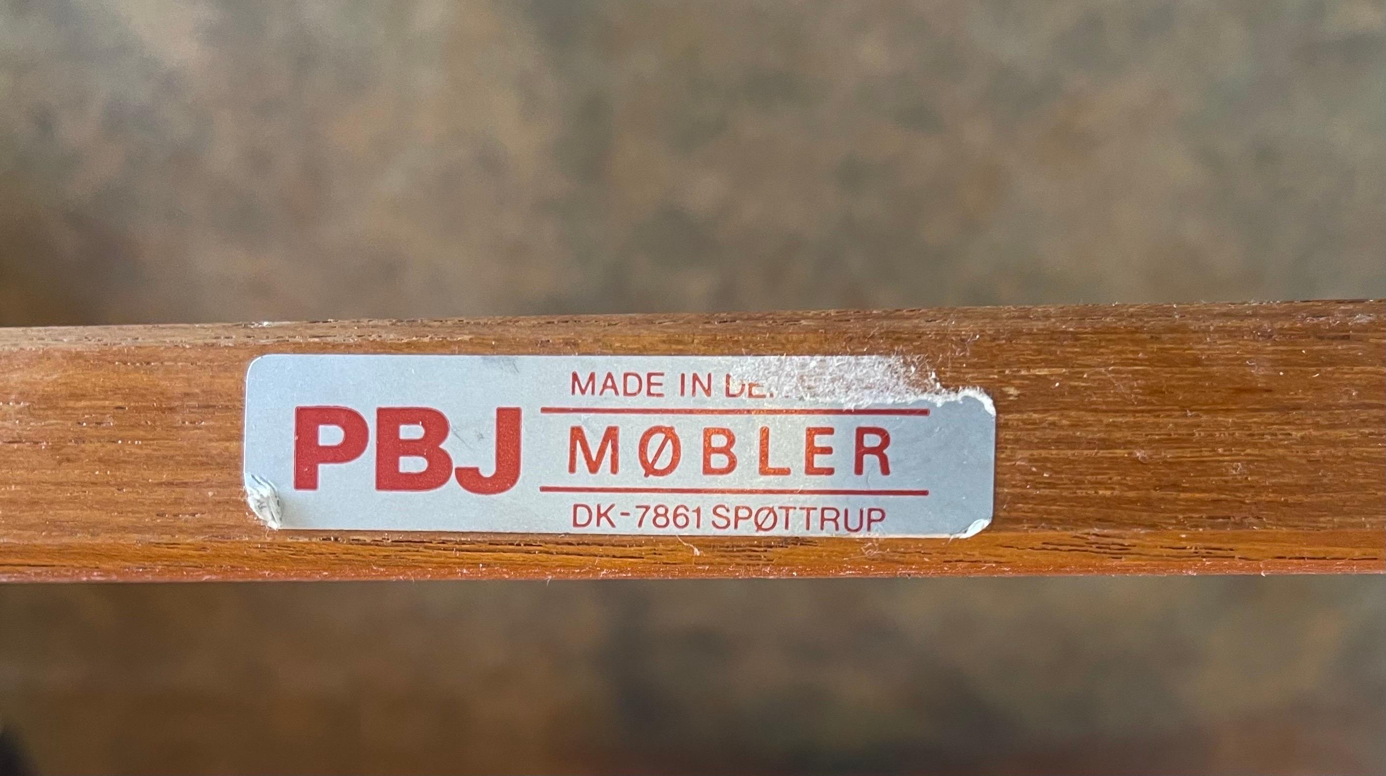 Dänischer moderner Kommodenständer aus massivem Teakholz mit Regal von PBJ Mobler, Dänemark im Angebot 8