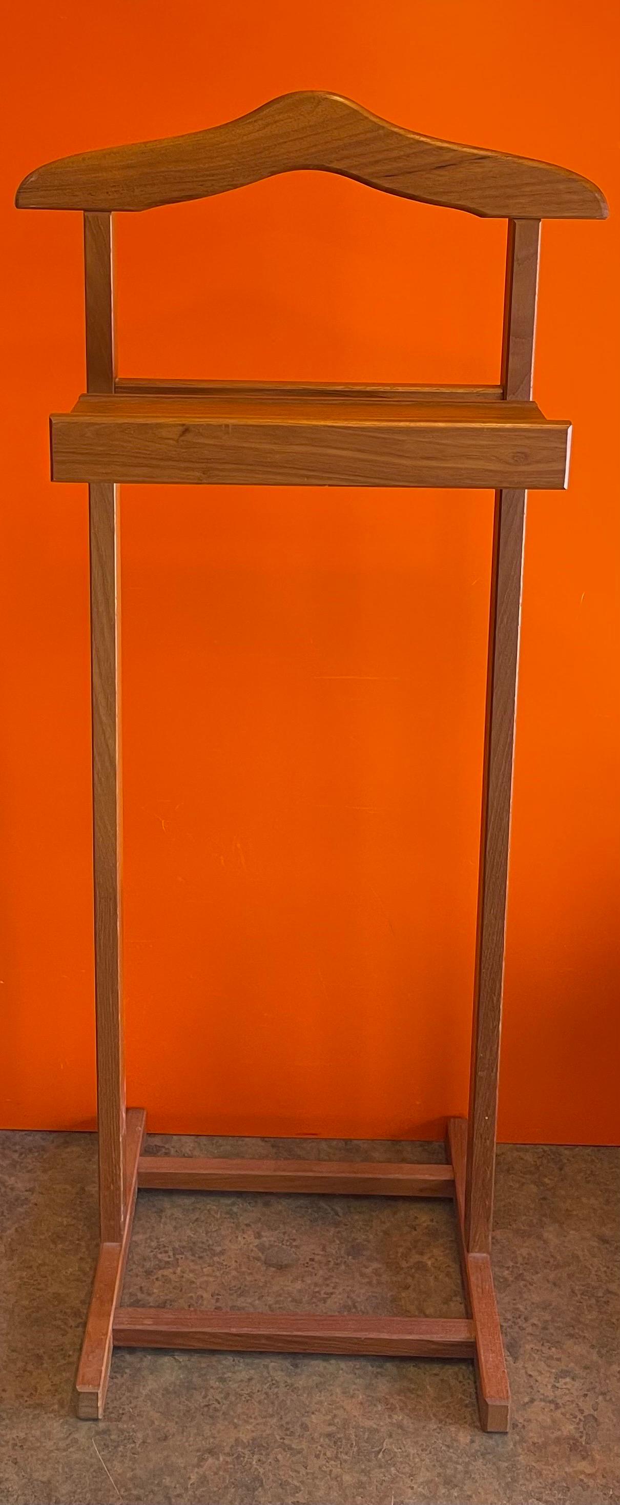 Danish Modern Solid Teak Valet Rack with Shelf by PBJ Mobler Denmark In Good Condition For Sale In San Diego, CA