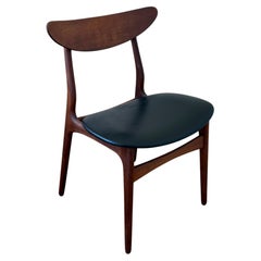 Esszimmer-Beistellstuhl im dänisch-modernen Stil aus massivem Nussbaumholz, MCM