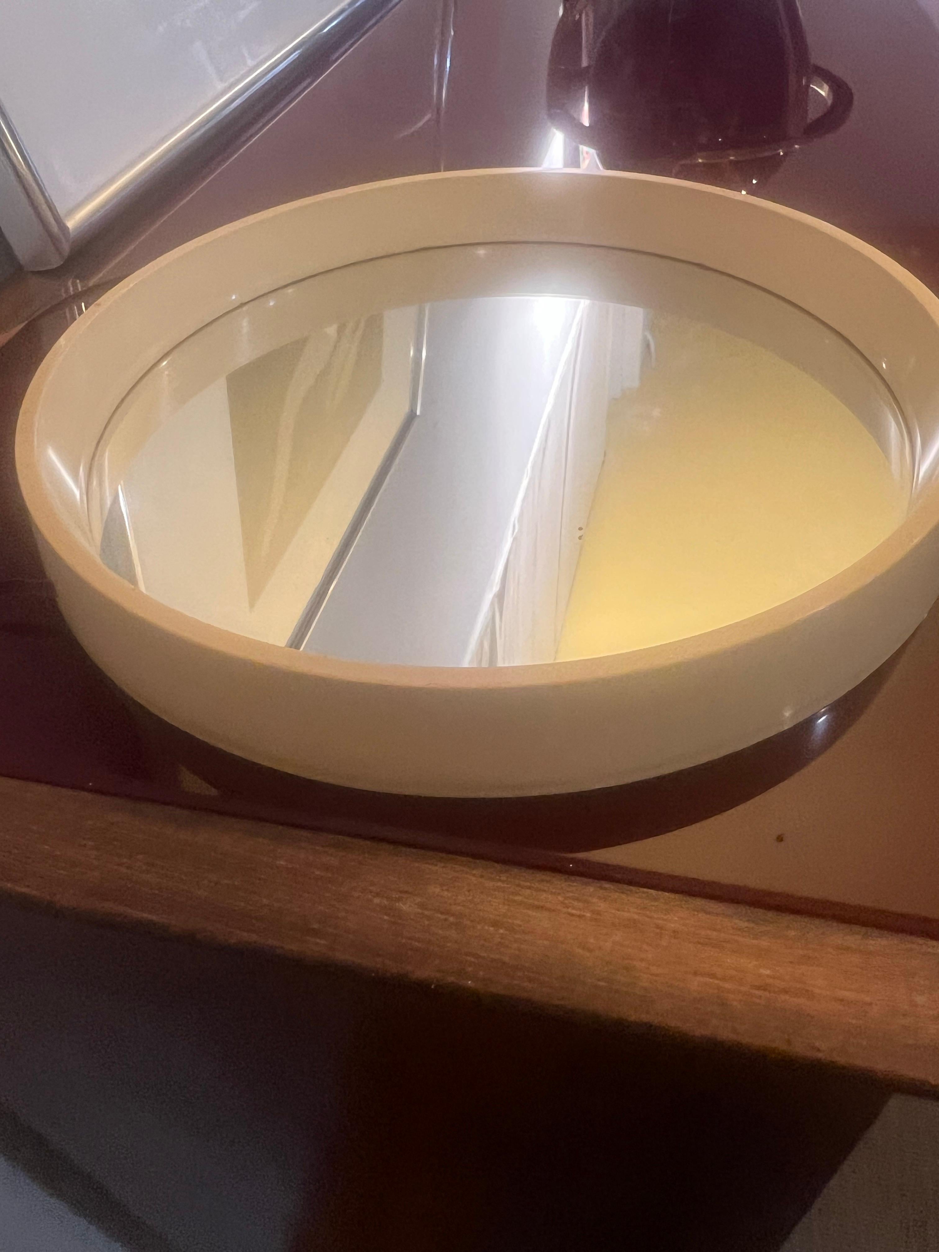 Ère spatiale Miroir mural rond suspendu danois Modern A Space AGE en vente