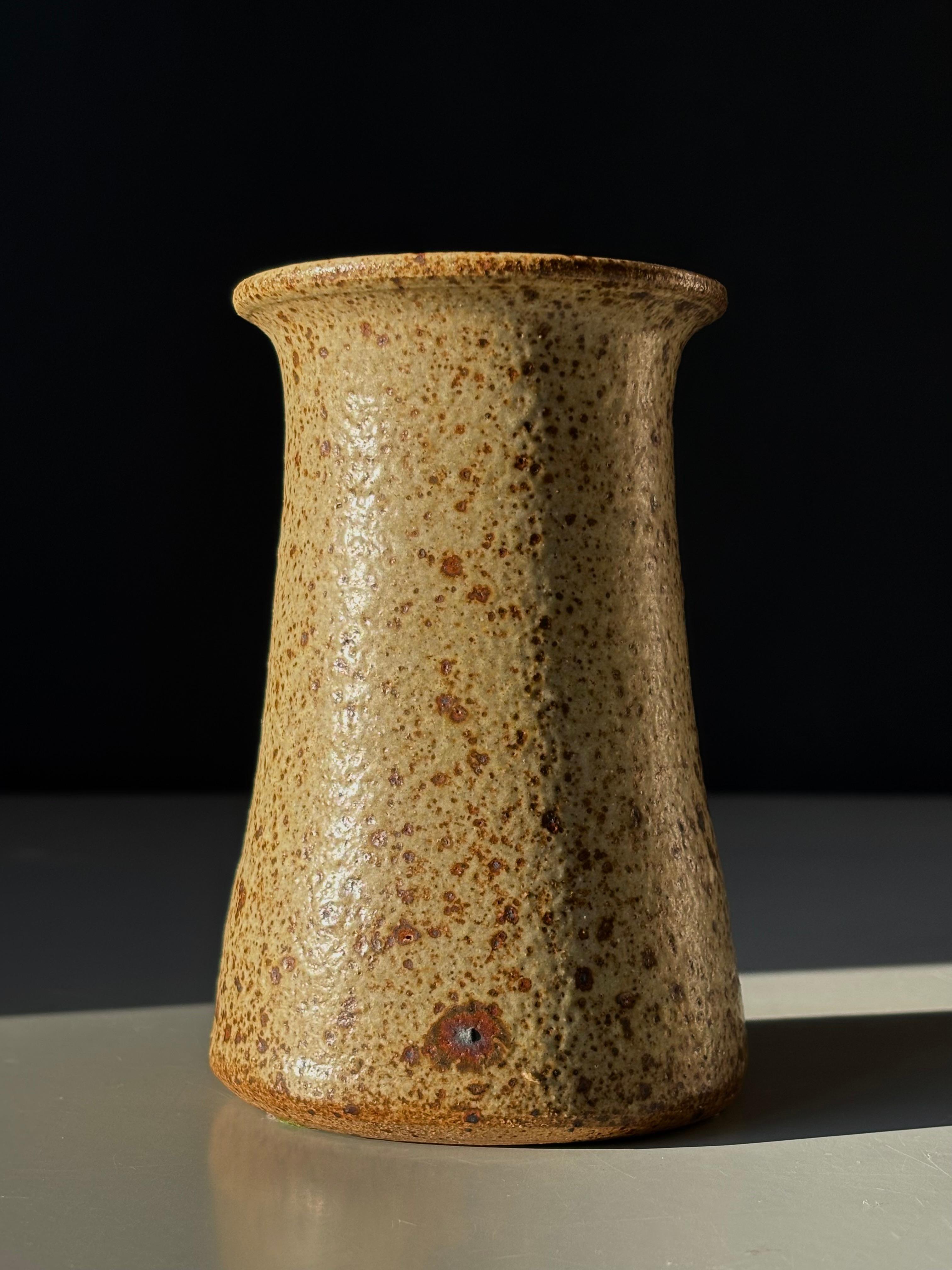 Dänische moderne Vase aus gesprenkeltem, sandfarbenem Steingut, 1960er Jahre im Angebot 2