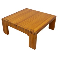 Dänischer Moderner quadratischer brutalistischer Couchtisch aus Oregon Kiefer, 1970er Jahre.
