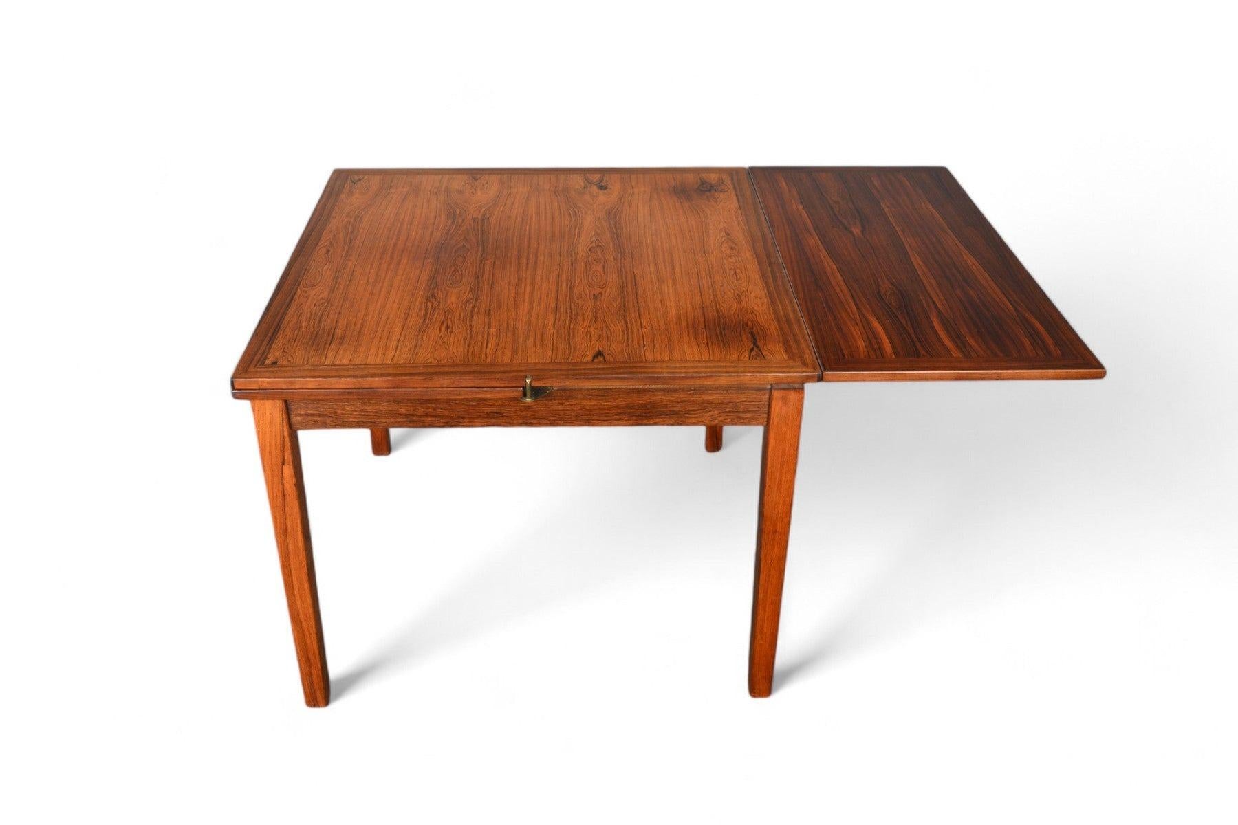 Table de salle à manger carrée moderne danoise à rabat en bois de rose en vente 3