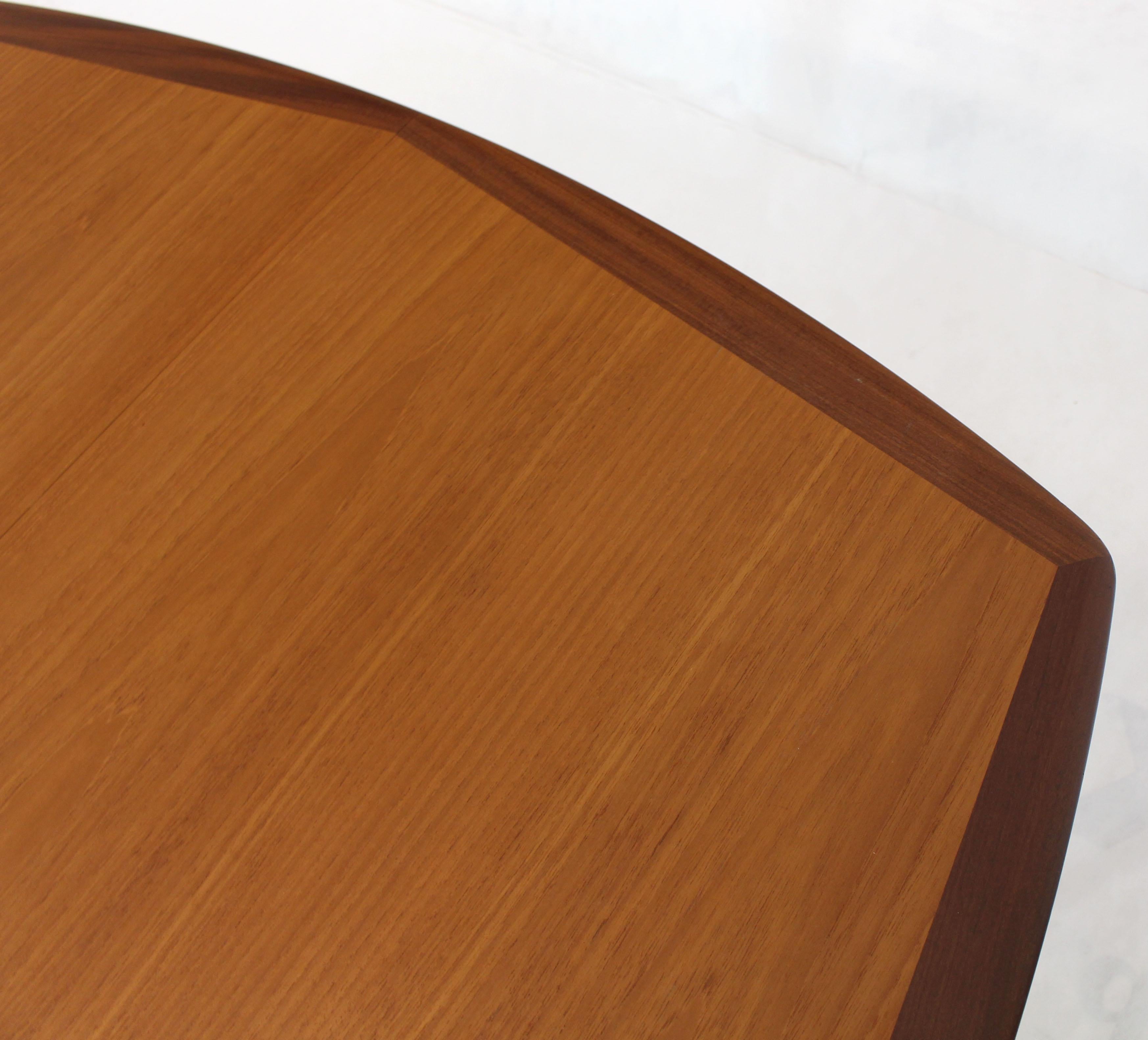 Danish Modern Square Two-Tone Teak Dining Table with 3 Leaves In Good Condition In Rockaway, NJ