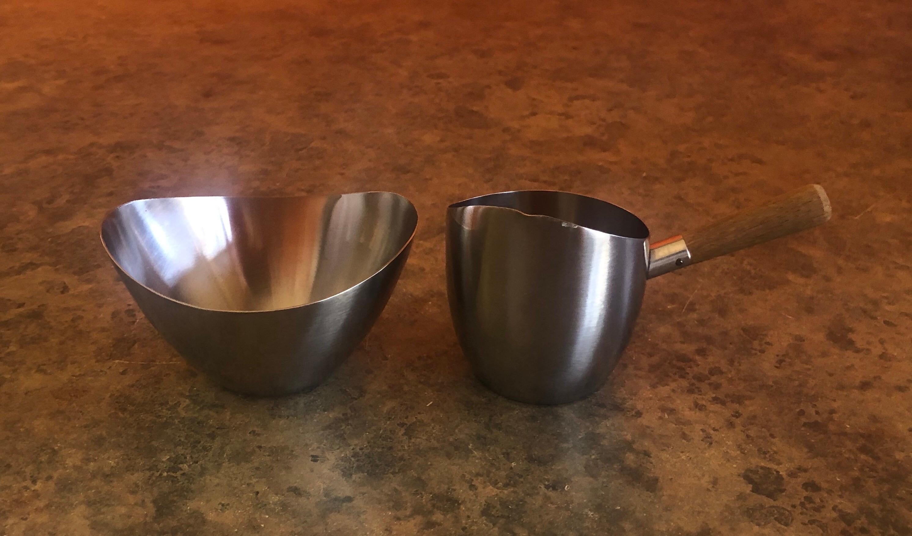 Danish Modern Stainless Steel Cream and Sugar Set on Teak Tray In Good Condition For Sale In San Diego, CA