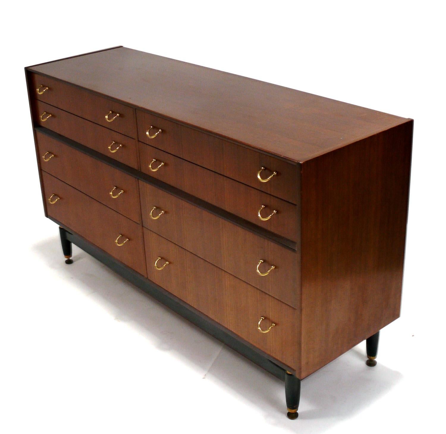 Danish Modern Style Chest or Dresser by G Plan, circa 1960s In Good Condition For Sale In Atlanta, GA