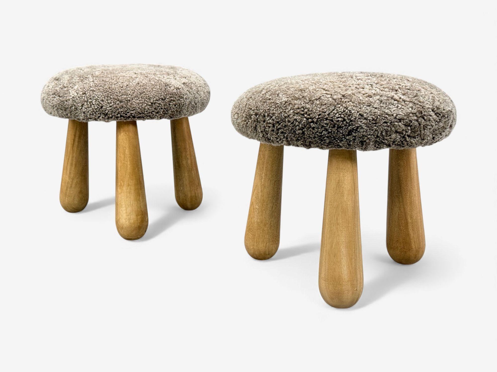 Mid-Century Modern Danish Modern Style, Gray Sheepskin, Maple, Shearling Footstools, 21st c. en vente