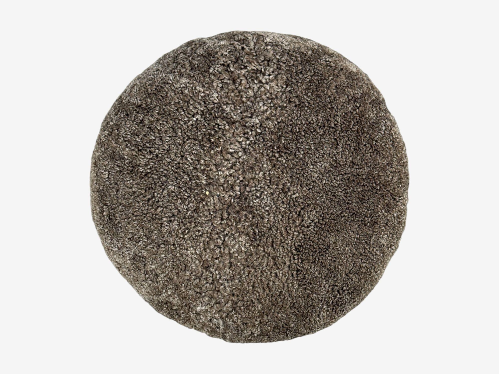 Cuir de mouton Danish Modern Style, Gray Sheepskin, Maple, Shearling Footstools, 21st c. en vente