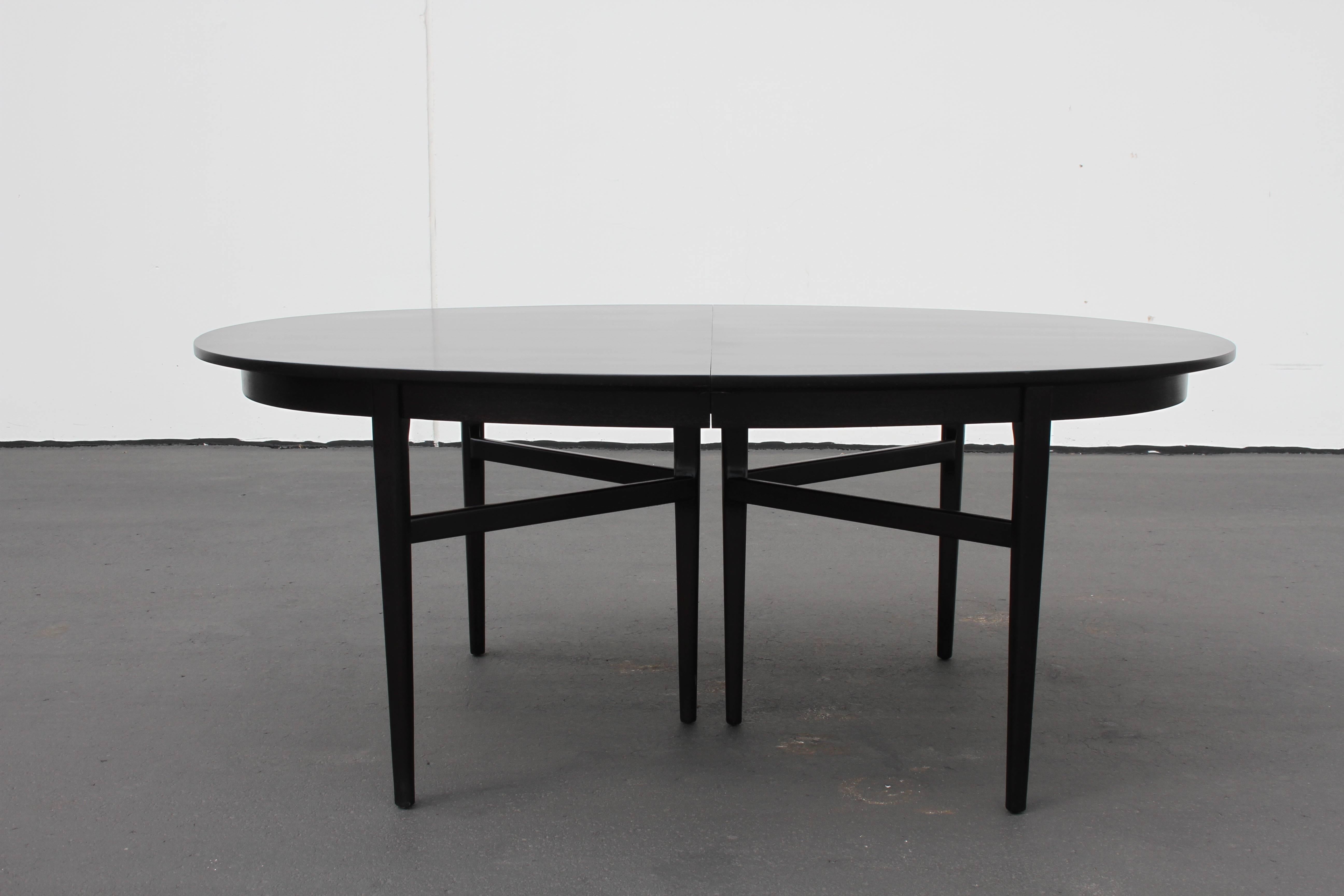 Danish Modern Style Rom Weber Oval Mid-Century Dining Table in Dark Espresso  In Excellent Condition In St. Louis, MO
