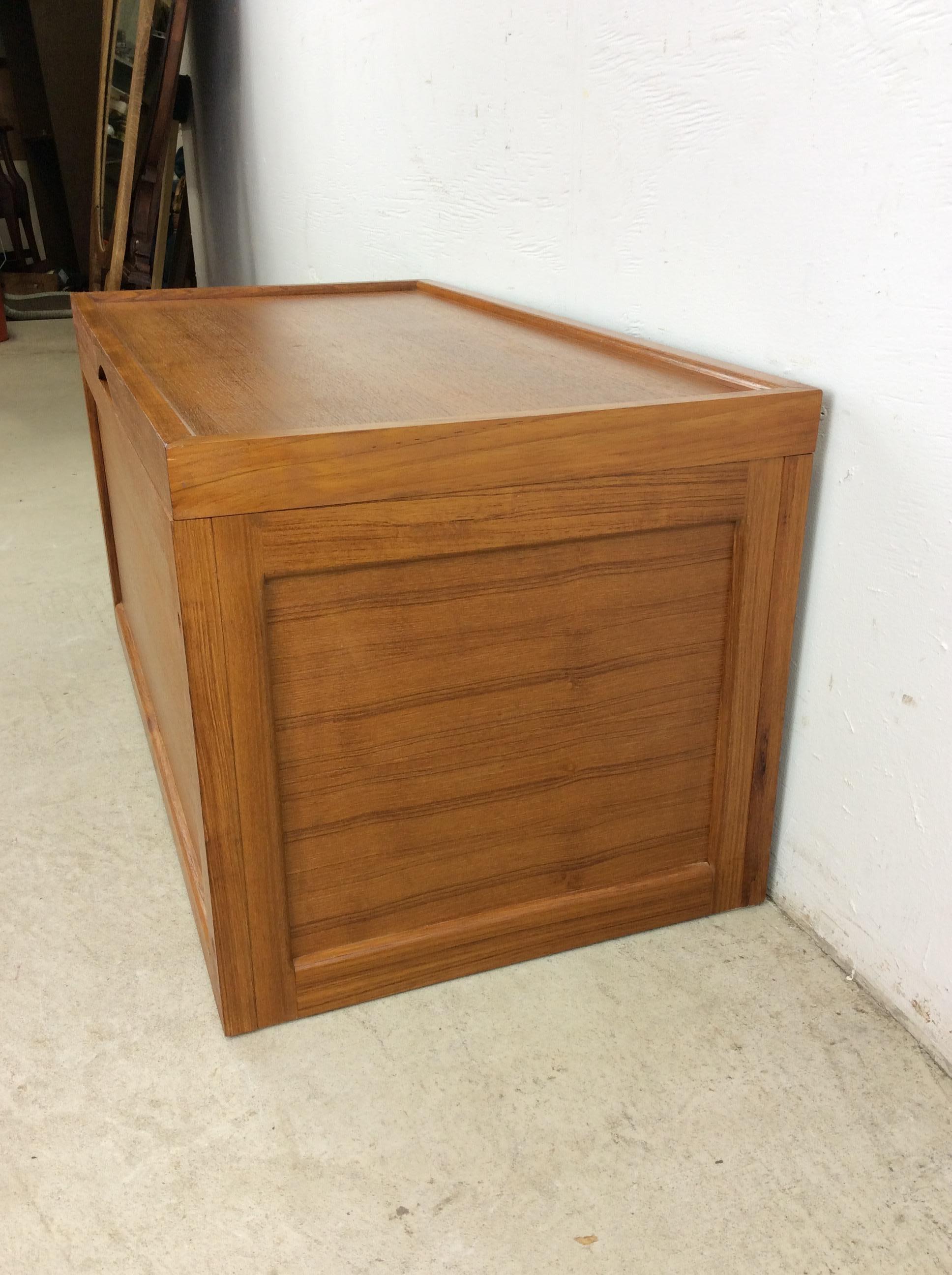 Dänische Modern Style Teak Decke Truhe im Angebot 6
