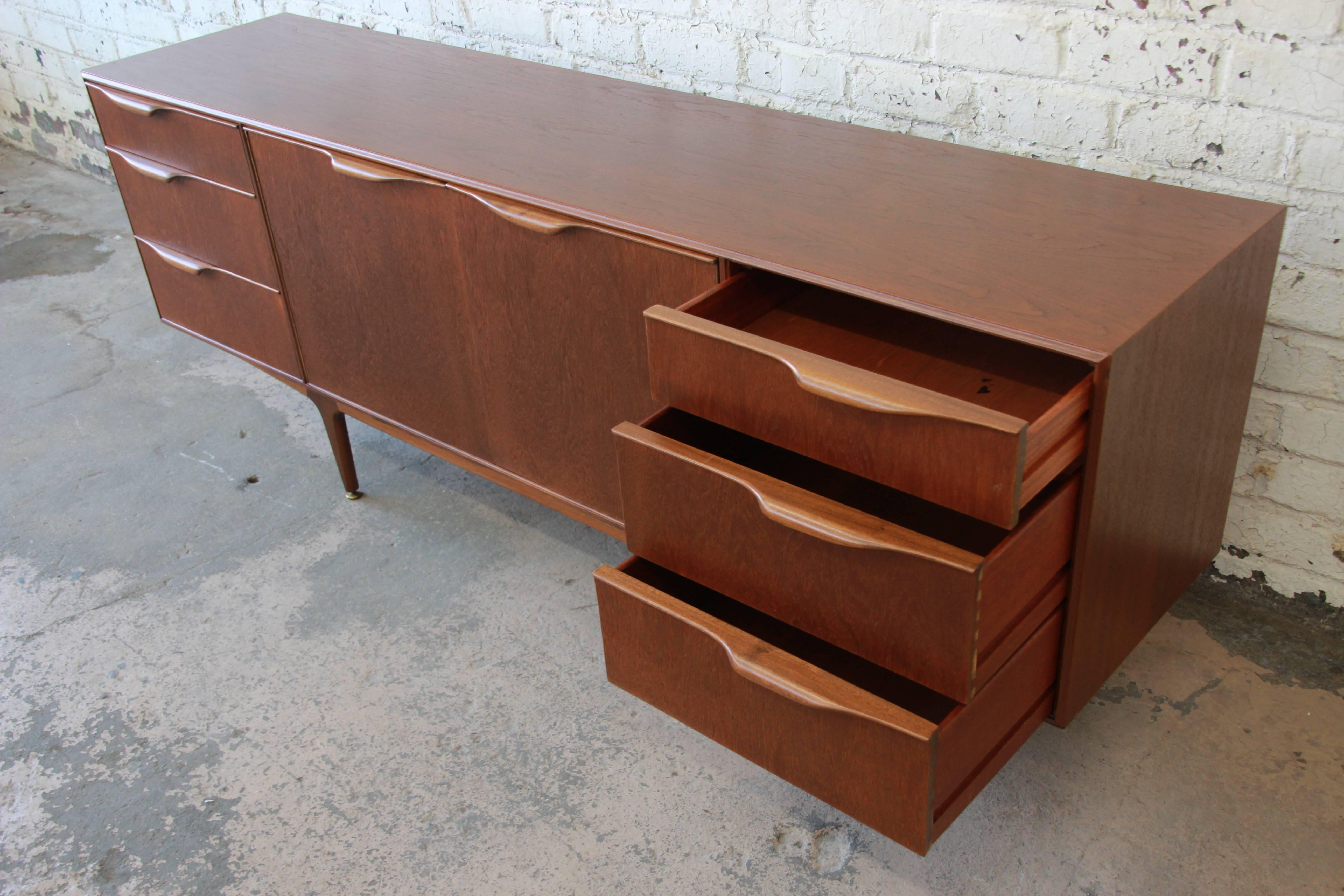 Danish Modern Style Teak Credenza by A.H. McIntosh In Good Condition In South Bend, IN