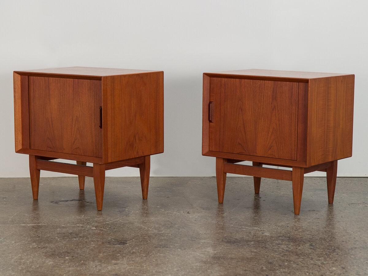 Dänische moderne Svend Madsen Tambour-Beistelltische aus Teakholz, Tambour im Zustand „Gut“ in Brooklyn, NY