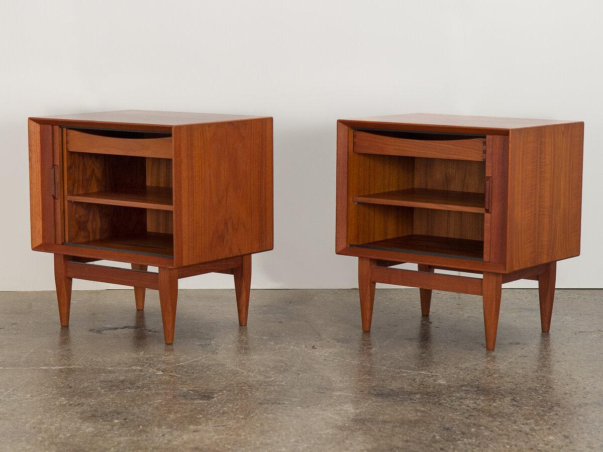 Dänische moderne Svend Madsen Tambour-Beistelltische aus Teakholz, Tambour (20. Jahrhundert)
