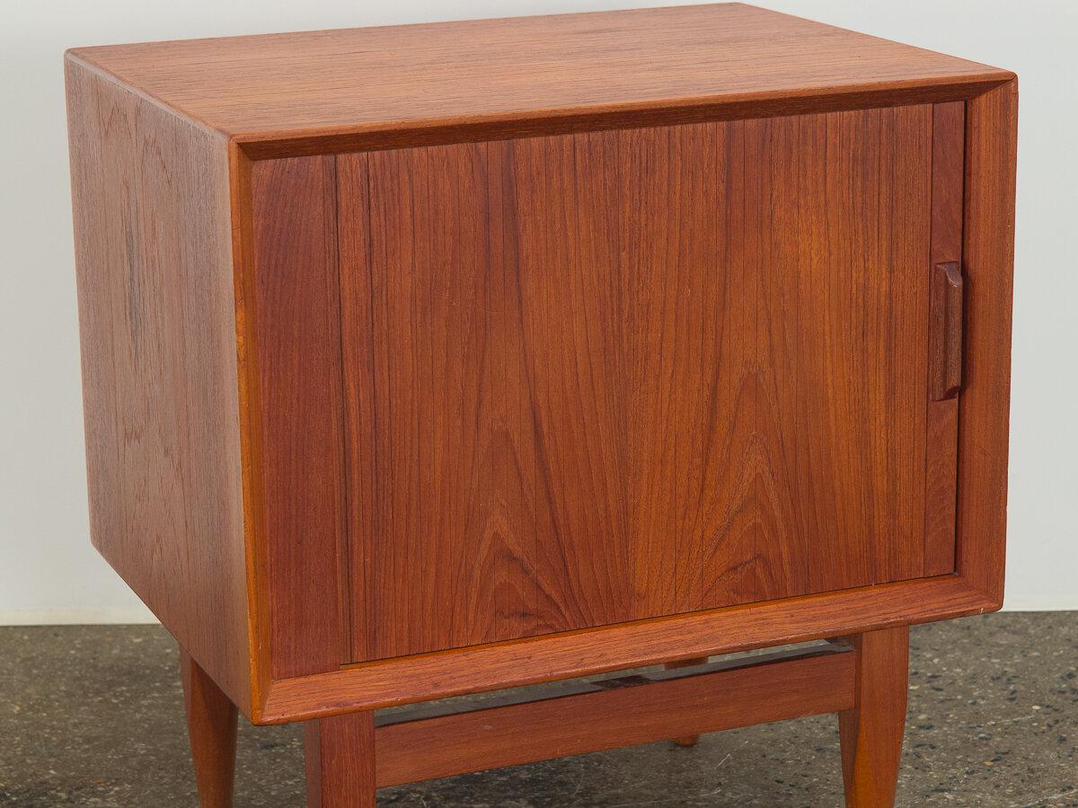 Dänische moderne Svend Madsen Tambour-Beistelltische aus Teakholz, Tambour 1