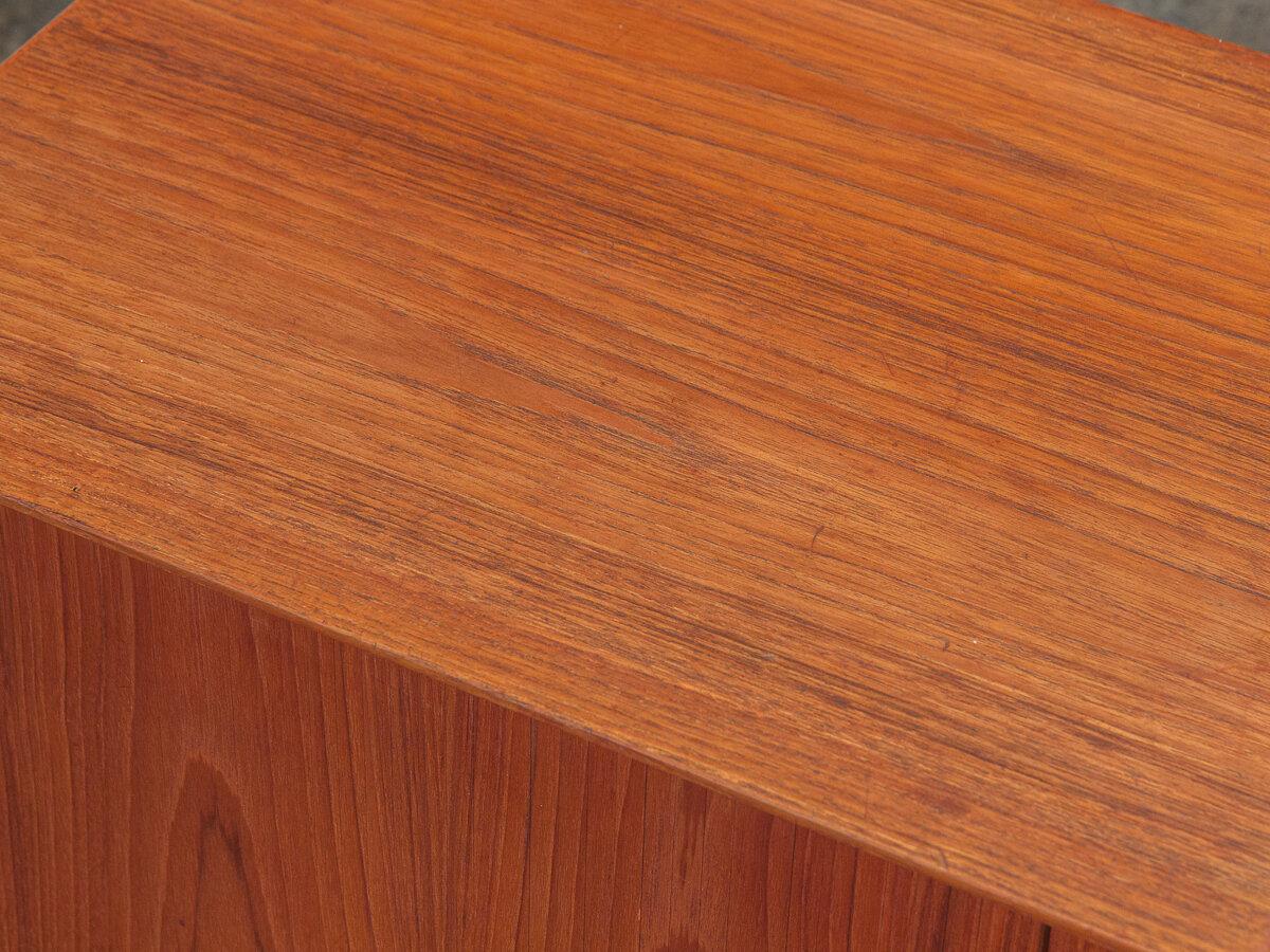Dänische moderne Svend Madsen Tambour-Beistelltische aus Teakholz, Tambour 4