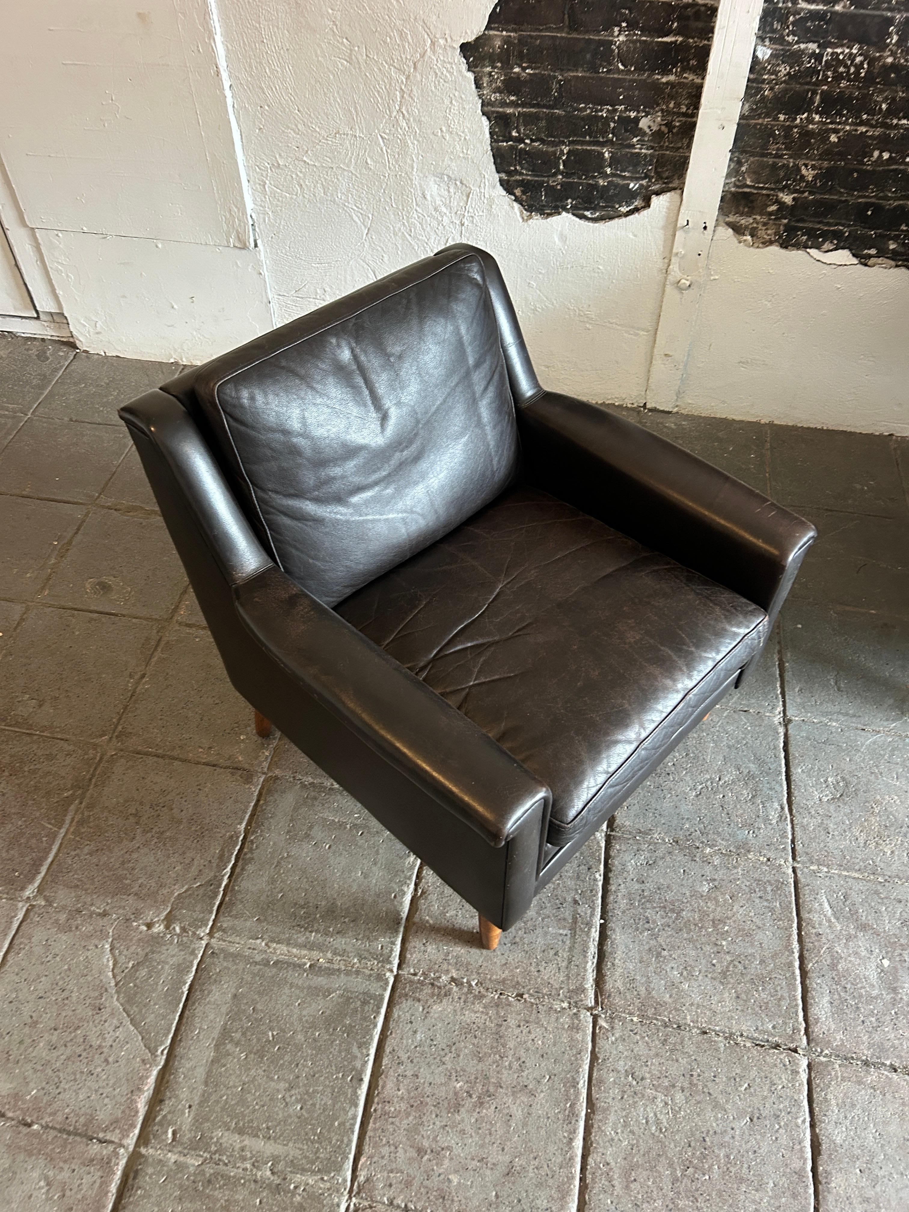 Woodwork Danish Modern Svend Skipper low back dark brown Leather Lounge Chair