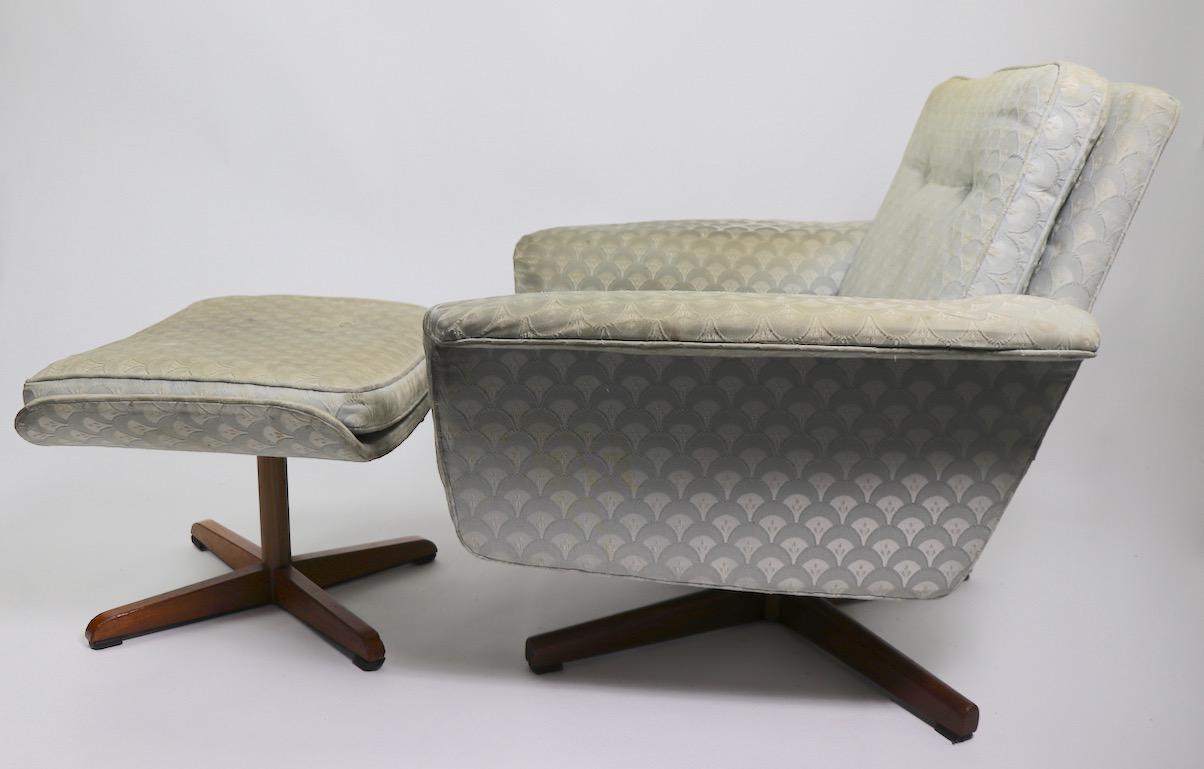 Danish Modern Swivel Chair and Ottoman Attributed to DUX 3