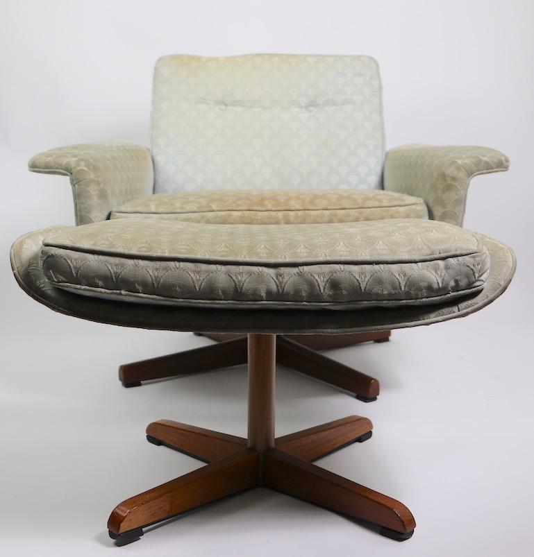 Danish Modern Swivel Chair and Ottoman Attributed to DUX 6