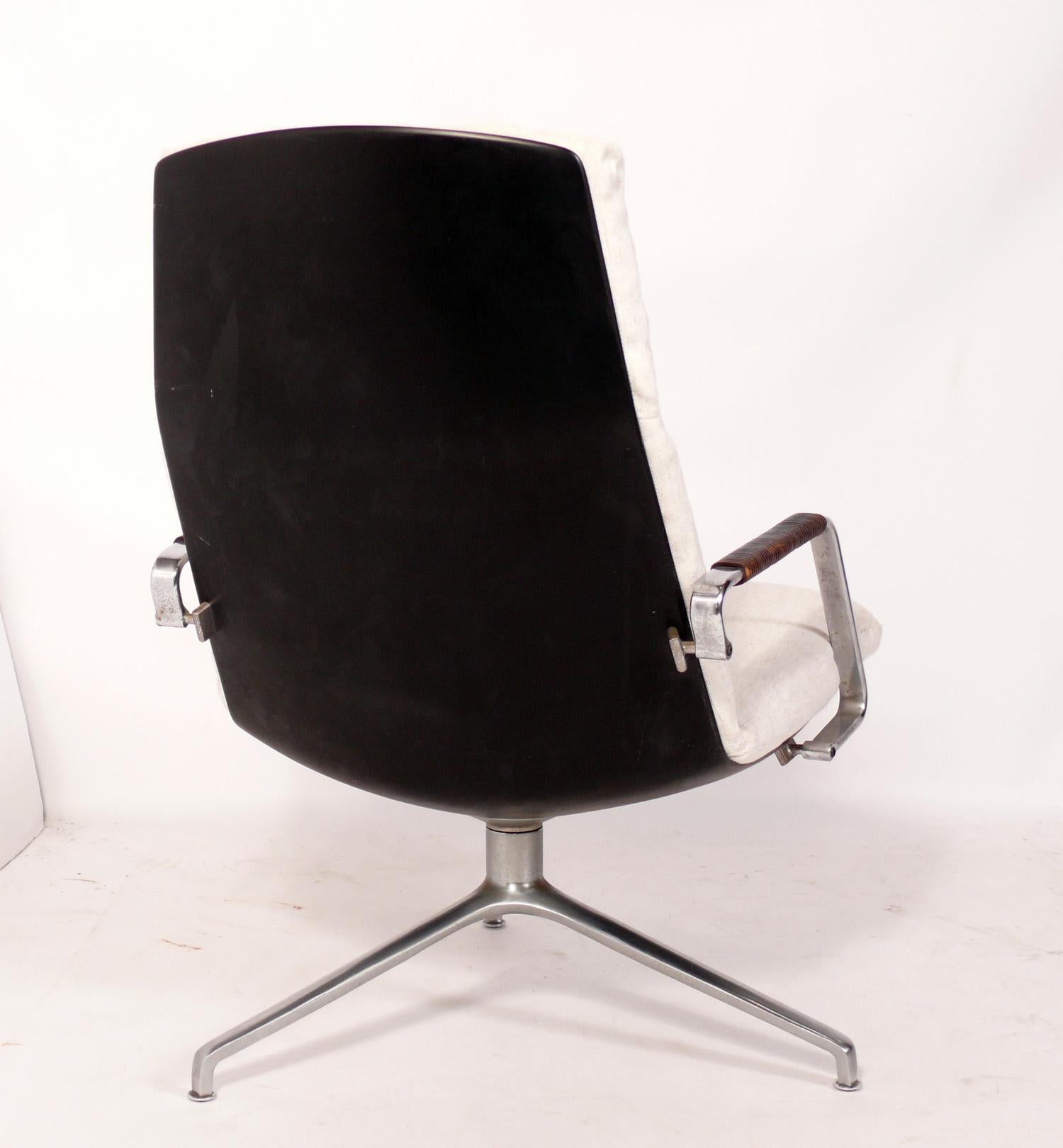Mid-20th Century Danish Modern Swivel Lounge Chairs by Fabricius and Kastholm For Sale