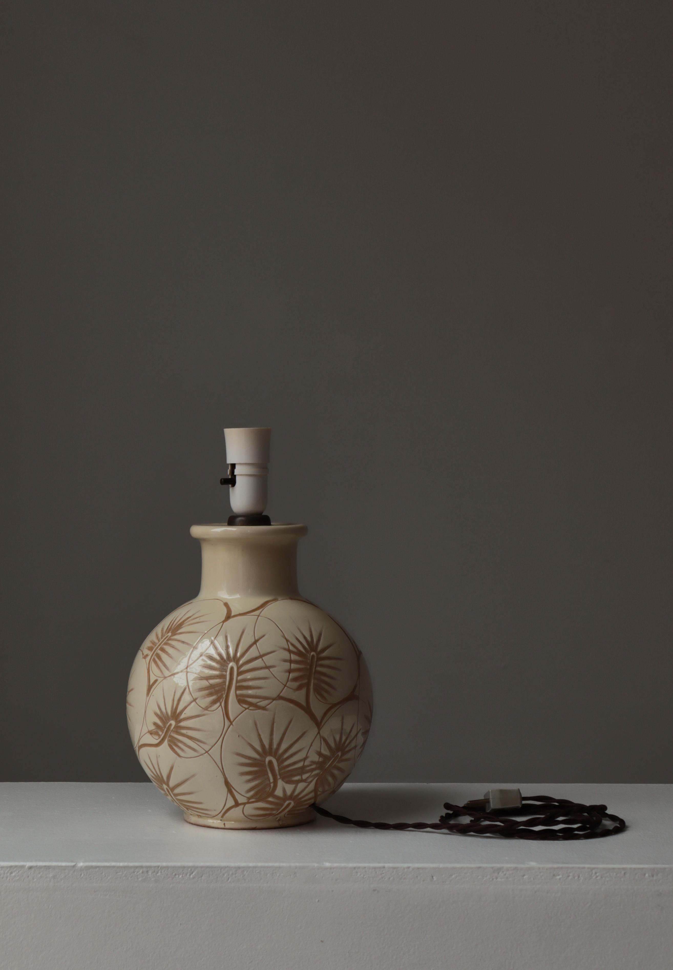 Lampe de table moderne danoise par Astrid Tjalk pour Kähler Ceramics, Danemark, années 1950 en vente 6