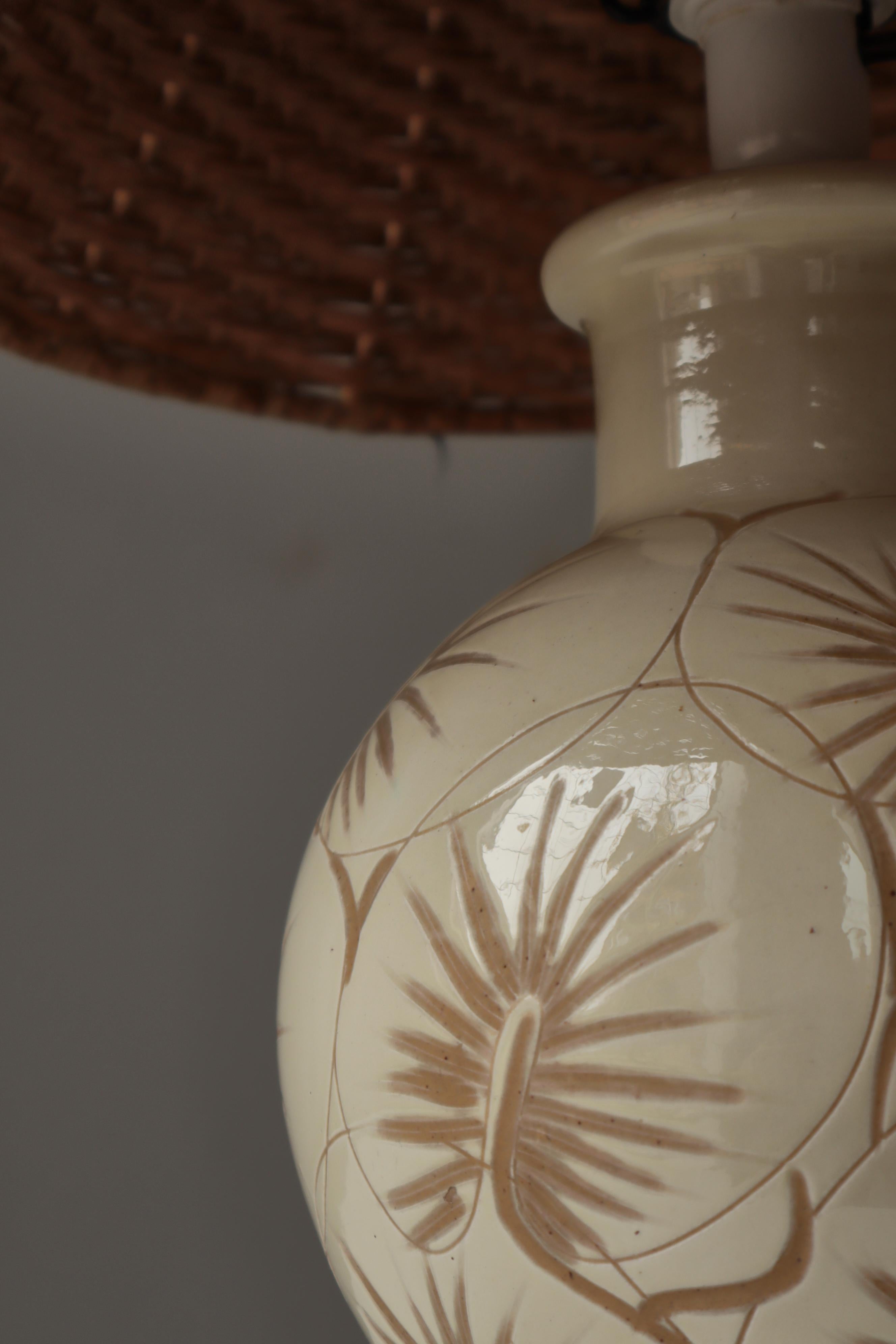 Milieu du XXe siècle Lampe de table moderne danoise par Astrid Tjalk pour Kähler Ceramics, Danemark, années 1950 en vente