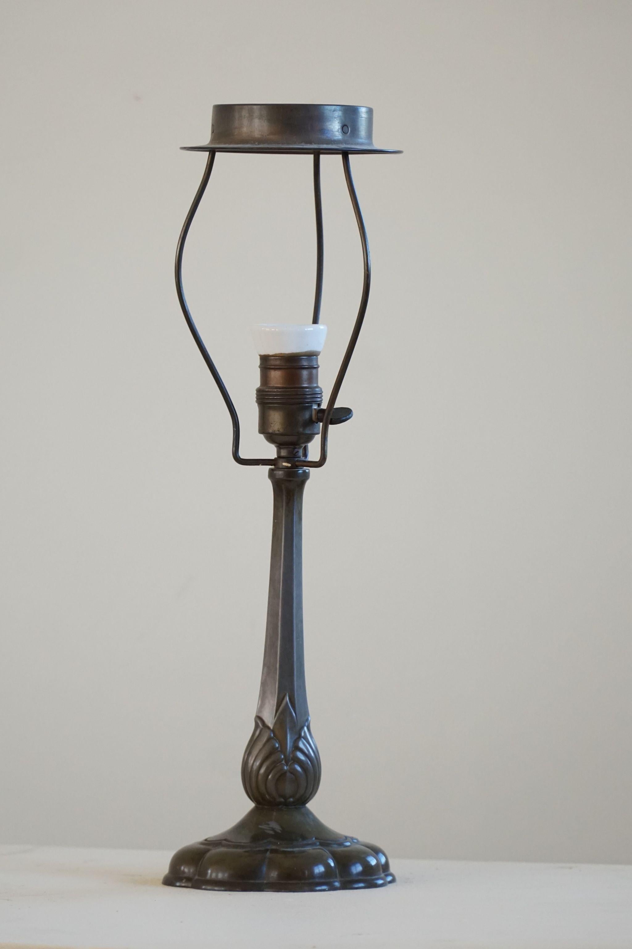 Danish Modern Table Lamp from Just Andersen in Diskometal, Model D31, 1920s In Good Condition In Odense, DK