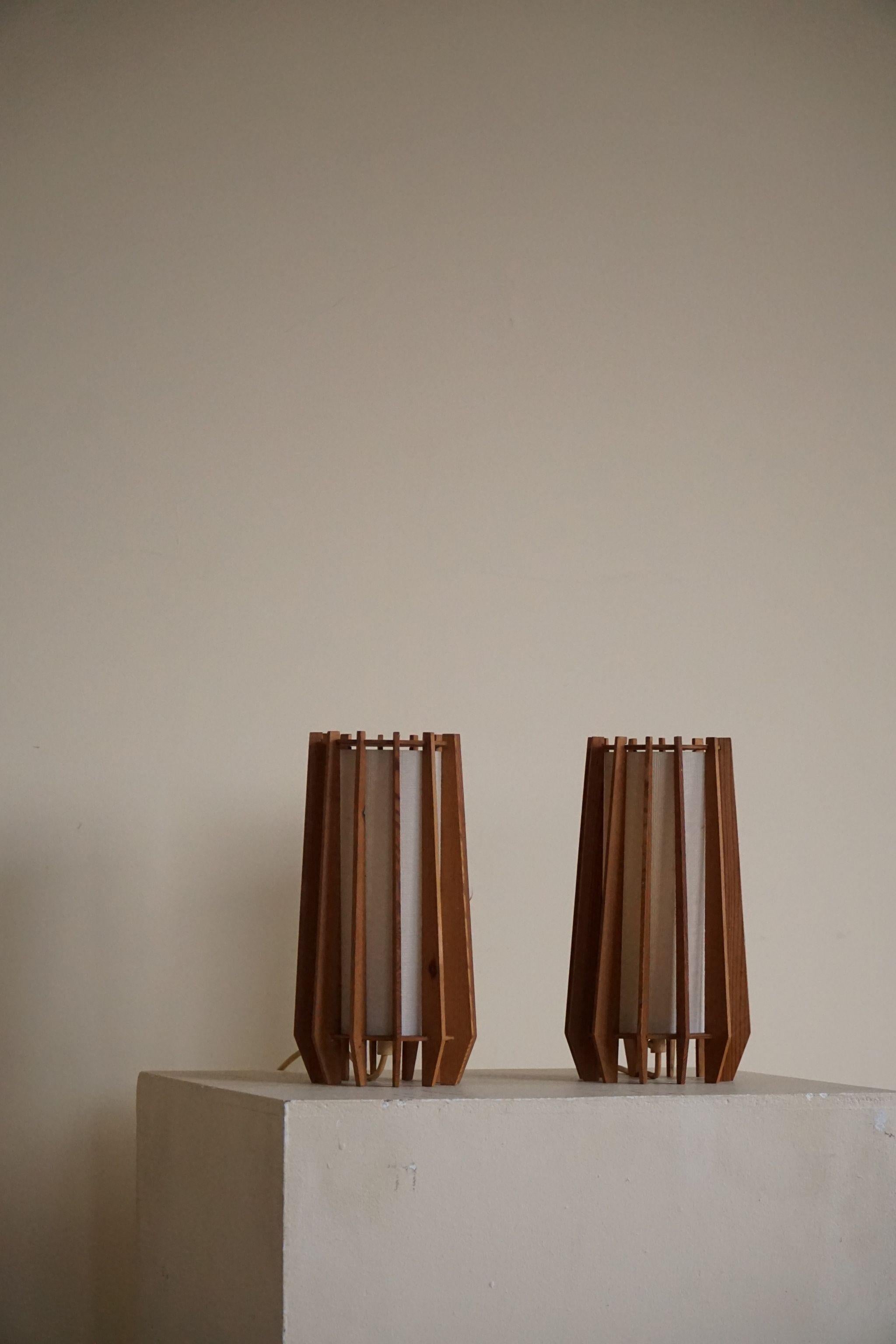 Danish Modern Table / Pendant Lights in Pine, Made by Ib Fabiansen, Fog & Mørup 6