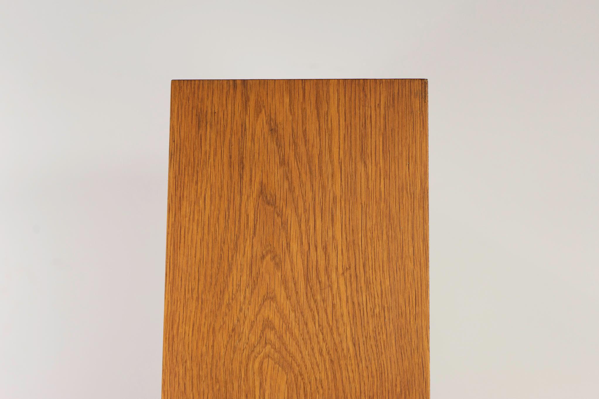 Danish Modern Tall Oak Bücherregal im Angebot 2
