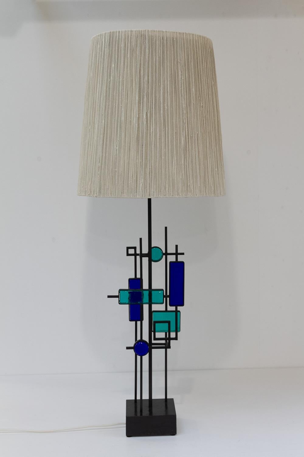 Lámpara alta de sobremesa danesa moderna de hierro y cristal de Svend Aage Holm Sørensen, década de 1970. en venta 13