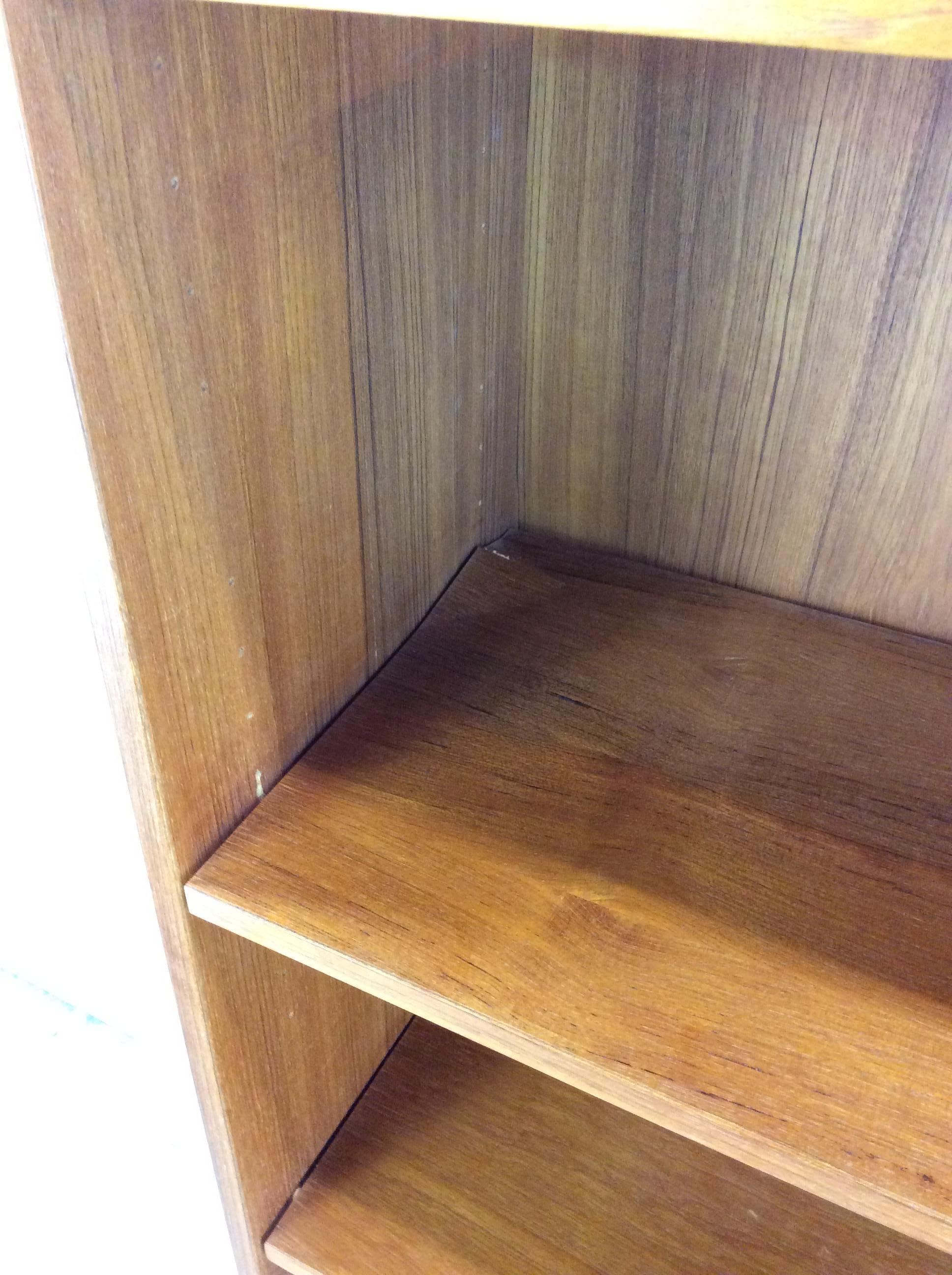 Danish Modern Tall Teak Bookcase In Good Condition For Sale In Freehold, NJ