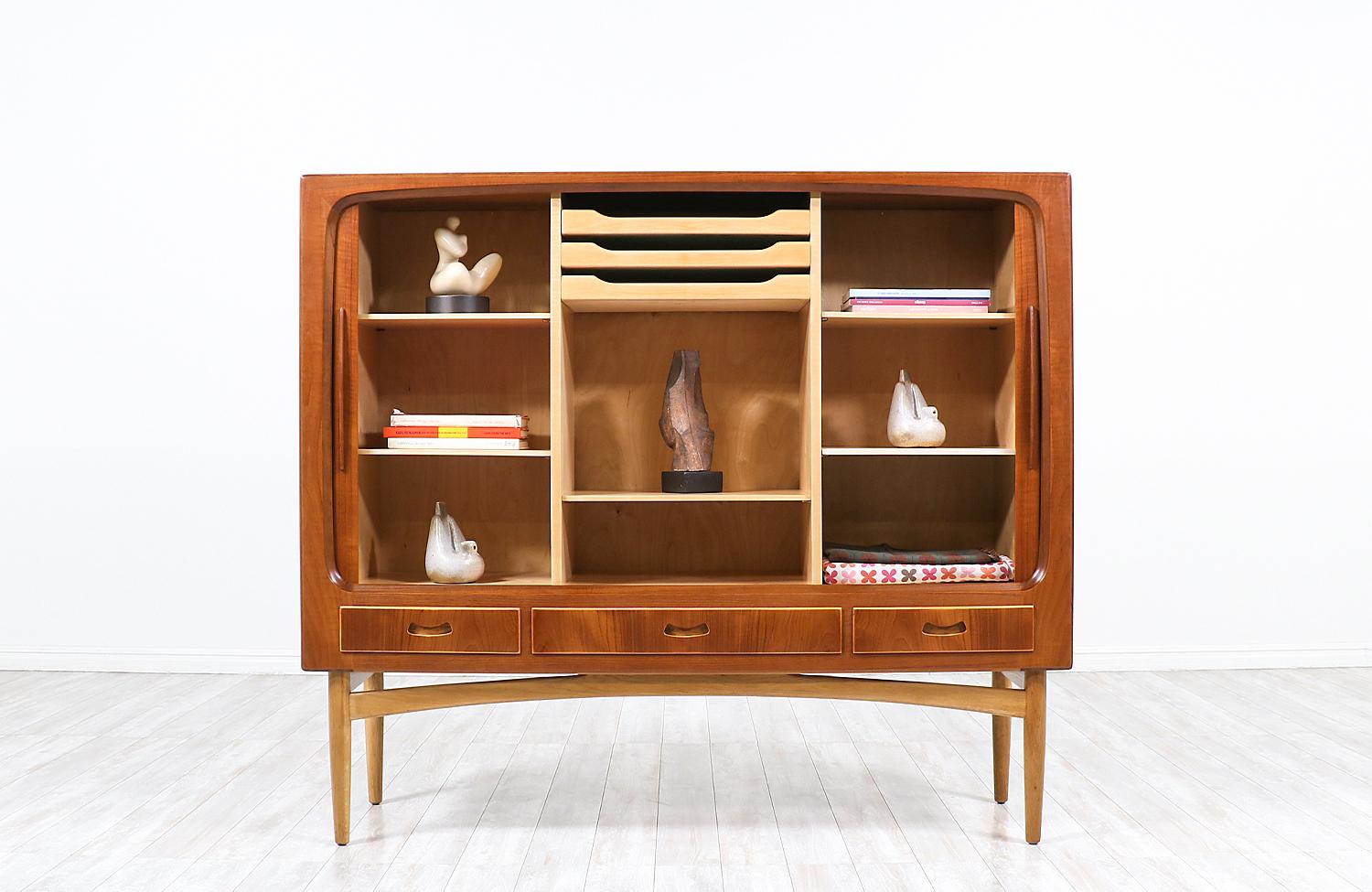 Danish Modern Tambour-Door Teak & Oak Cabinet Credenza In Excellent Condition In Los Angeles, CA