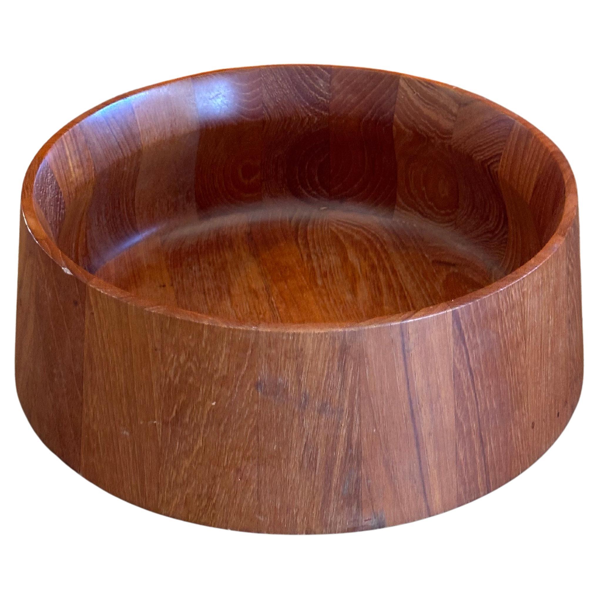Cuenco cónico moderno danés de teca de Jens Quistgaard para Dansk en Bueno estado para la venta en San Diego, CA