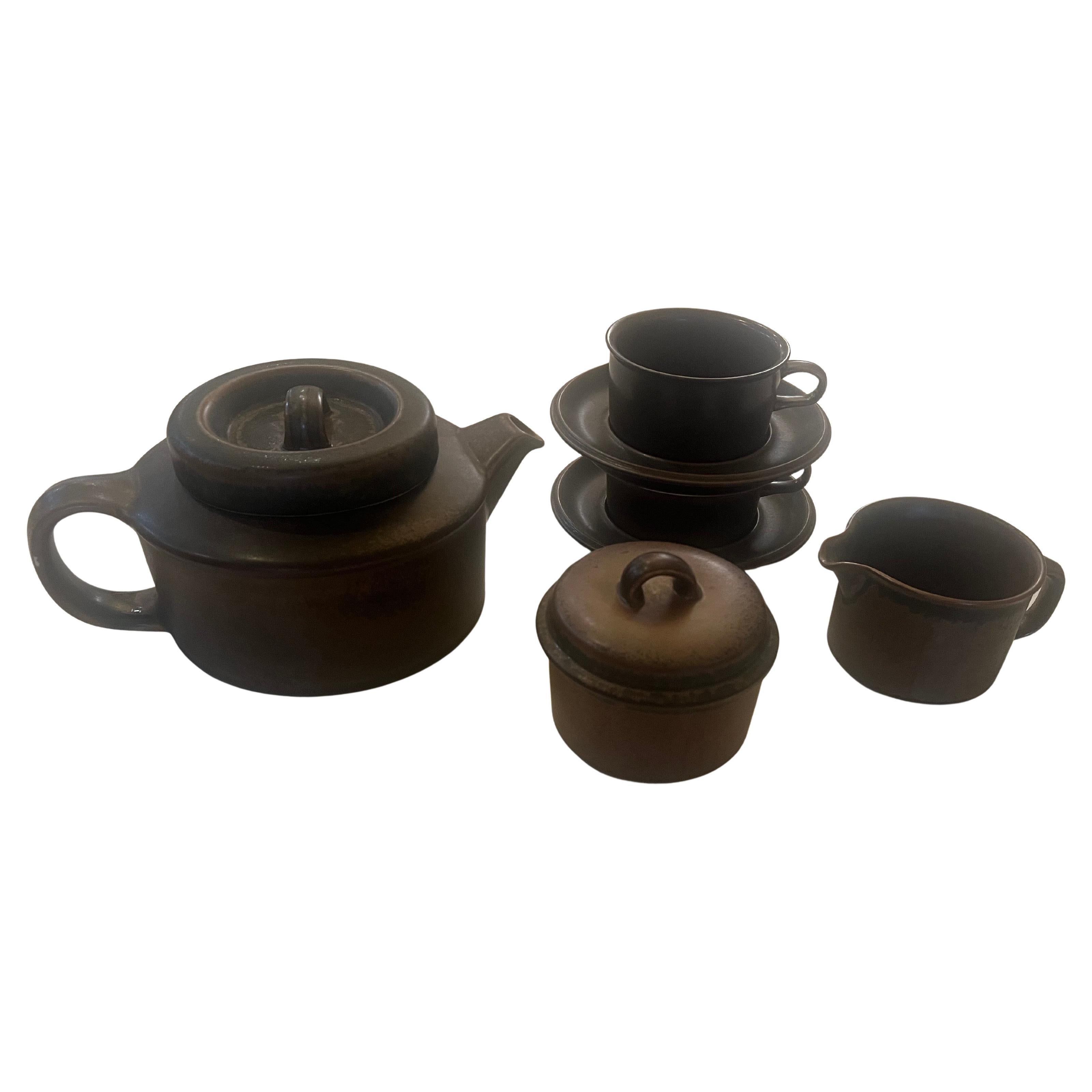 Scandinavo moderno Set da tè e caffè danese moderno Model Ruska, di Ulla Procope per Arabia, anni '70 in vendita