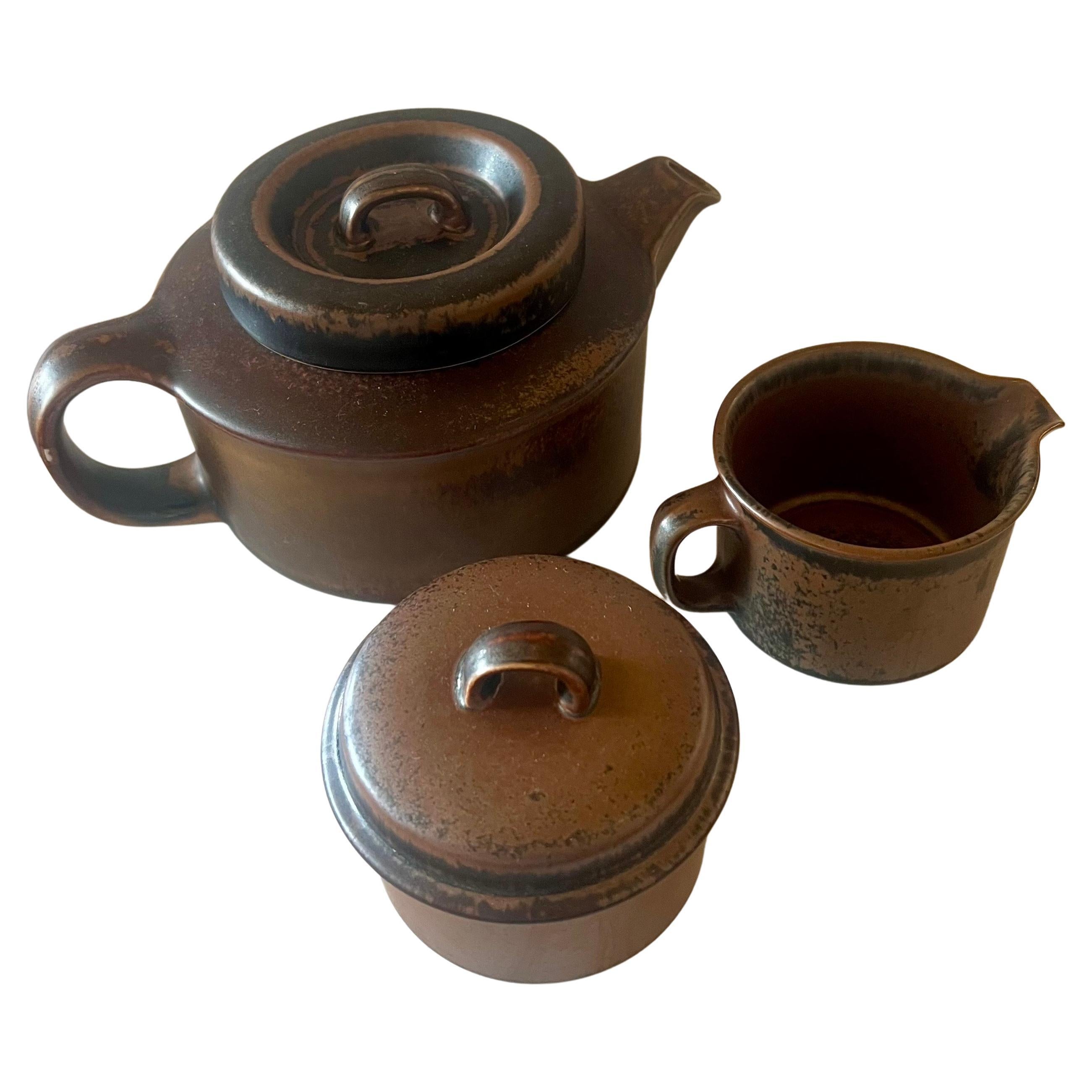 Danish Modern Tea Coffee Set Model Ruska, by Ulla Procope for Arabia, 1970s In Excellent Condition For Sale In San Diego, CA