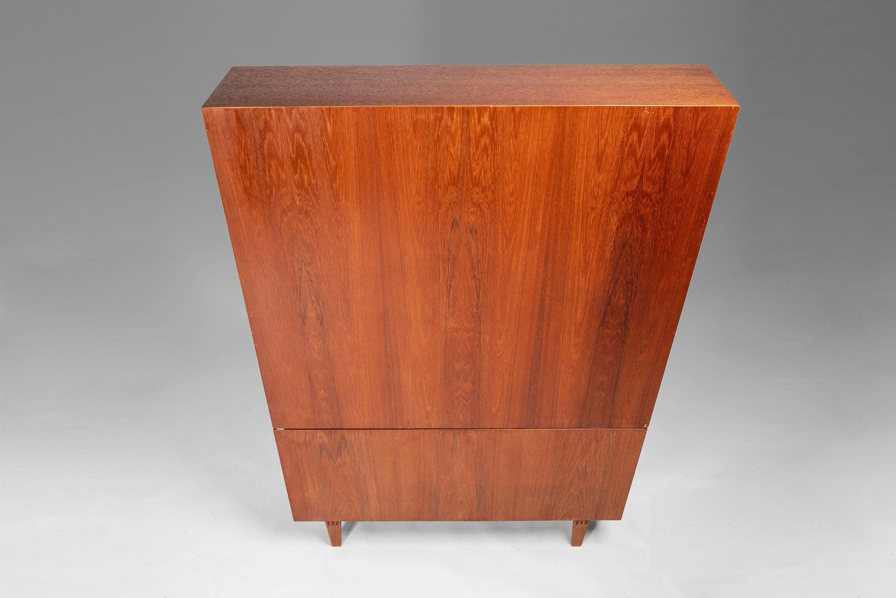 Danish Modern Teak 2-Door Sideboard w/ Topper by Peter Lovig Nielsen for Dansk In Good Condition For Sale In Deland, FL