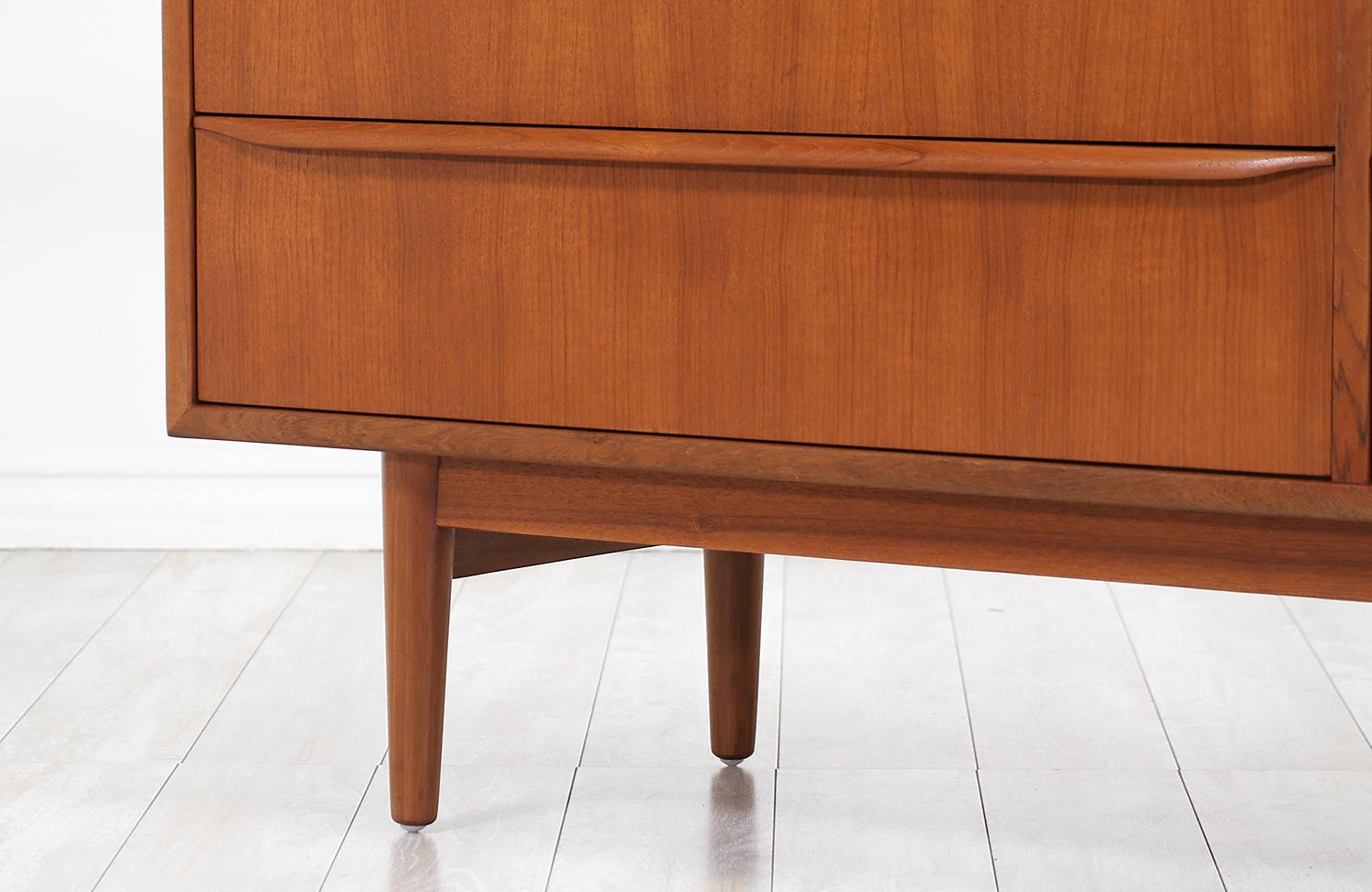 Danish Modern Teak 9-Drawer Dresser 3