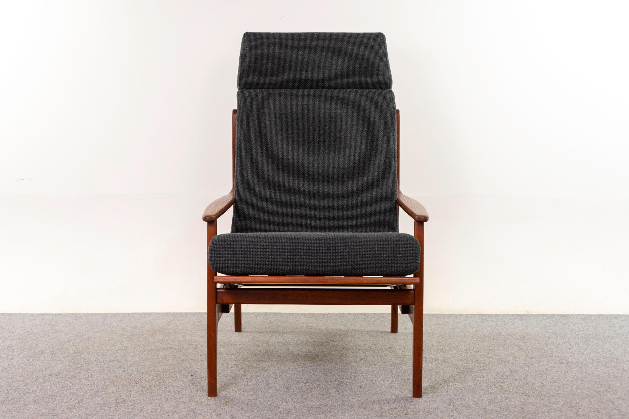 Danois Fauteuil de salon moderne danois réglable en teck en vente