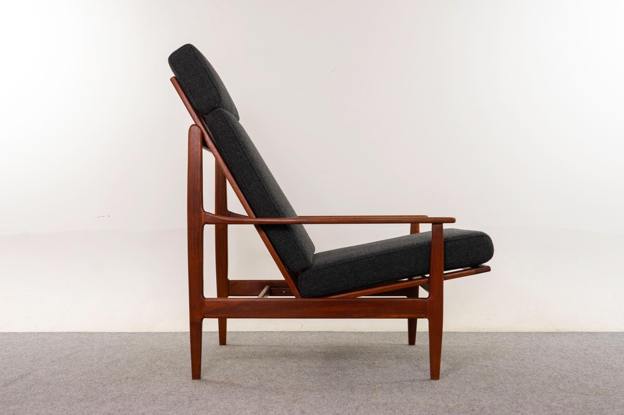 Teck Fauteuil de salon moderne danois réglable en teck en vente