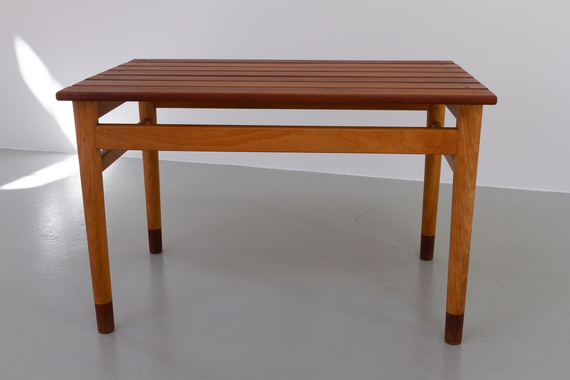 Danish Modern Teak and Beech Bench, 1950s In Good Condition For Sale In Asaa, DK